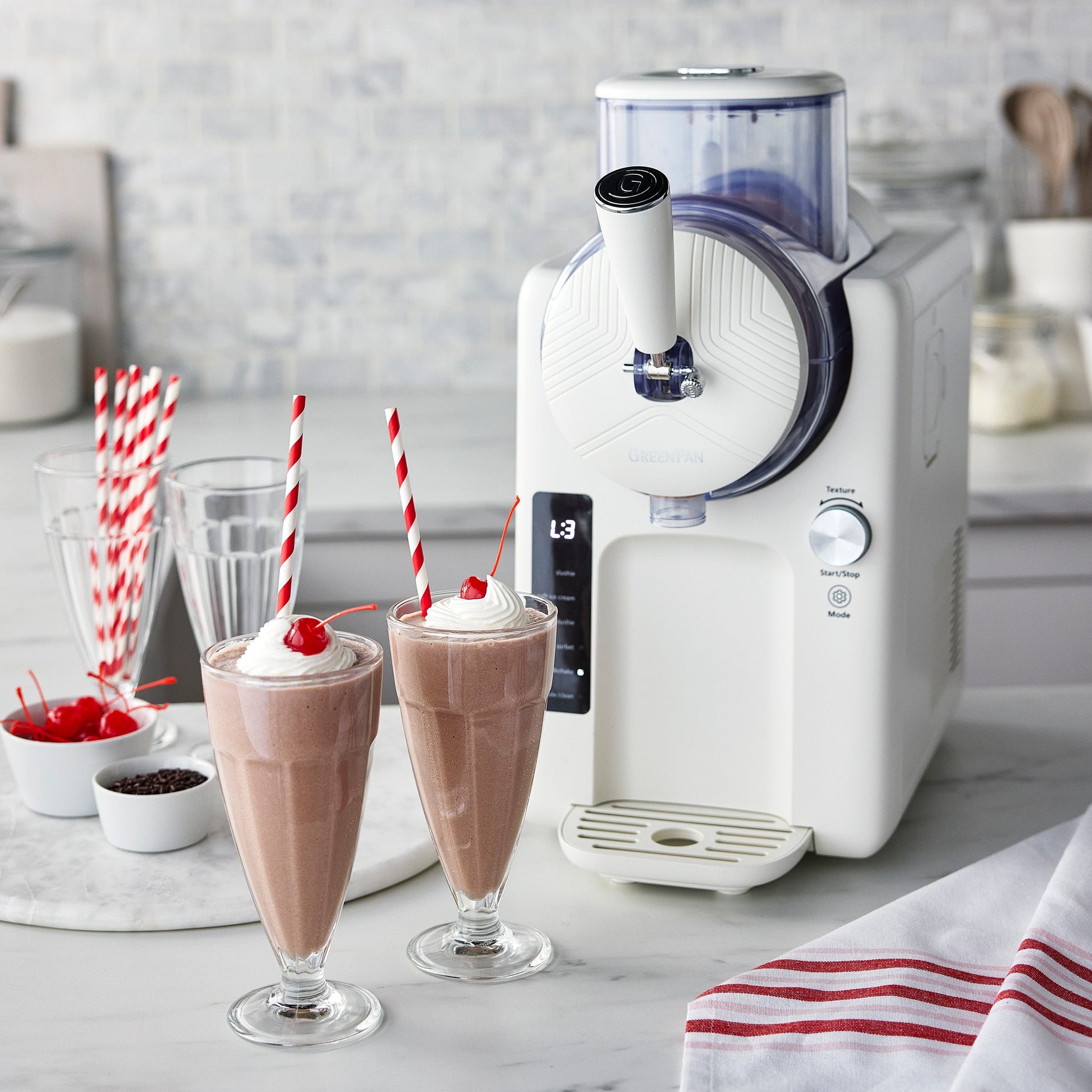 Frost Classic 15-in-1 Ice Cream & Frozen Drink Maker | Cream