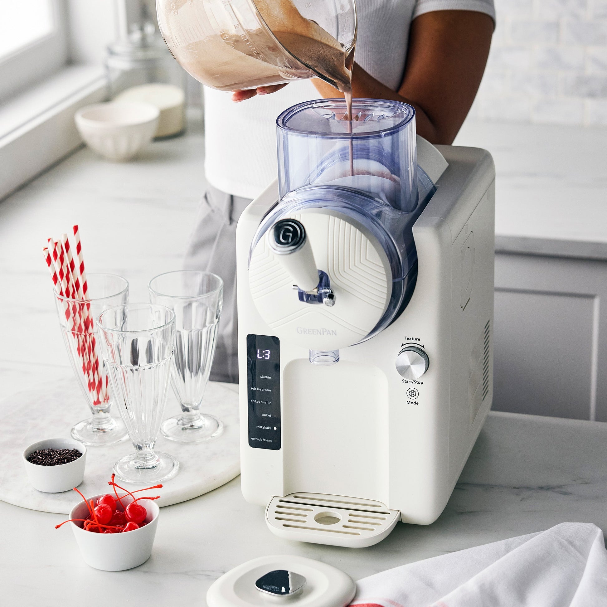 Frost Classic 15-in-1 Ice Cream & Frozen Drink Maker | Cream