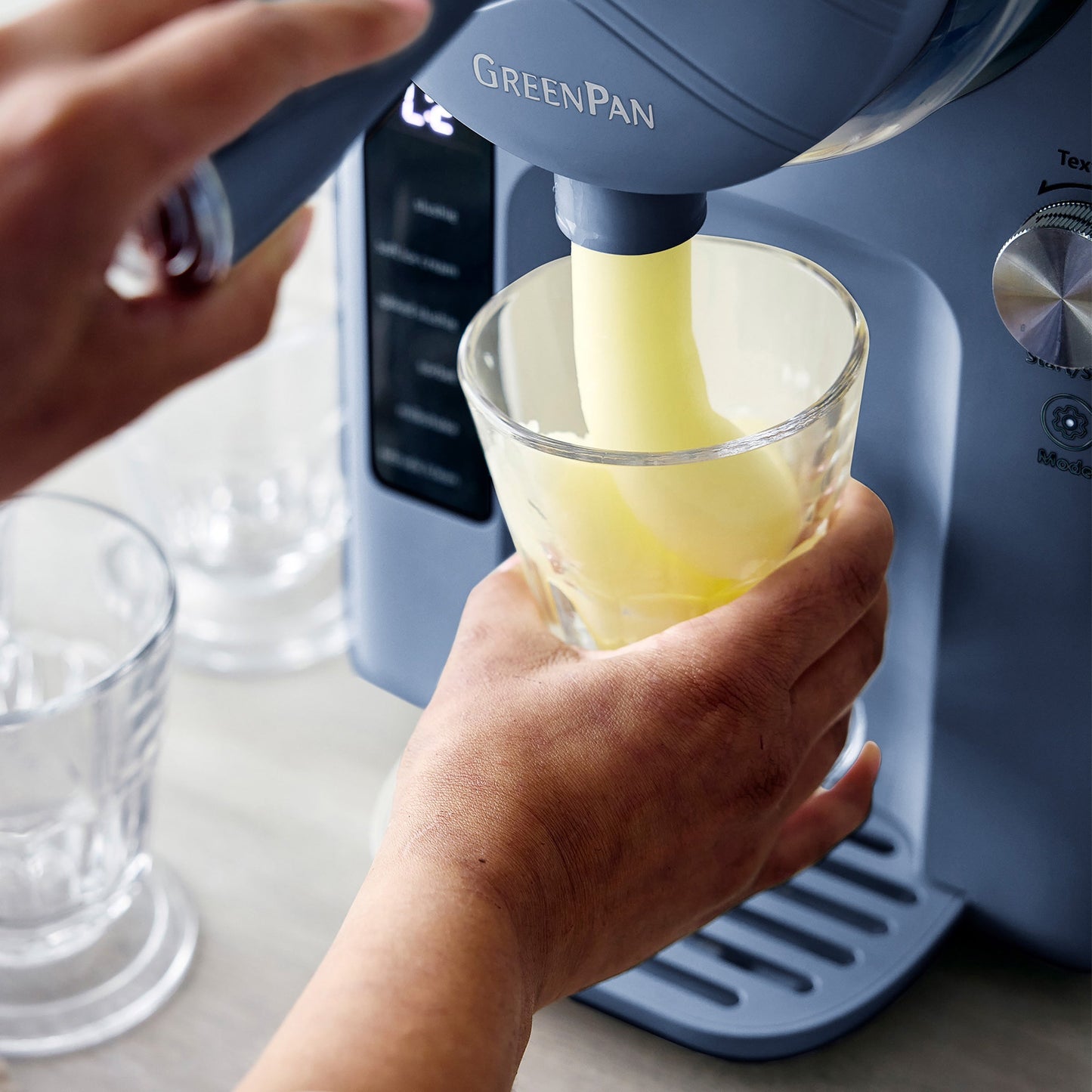 Frost Classic 15-in-1 Ice Cream & Frozen Drink Maker | Berry