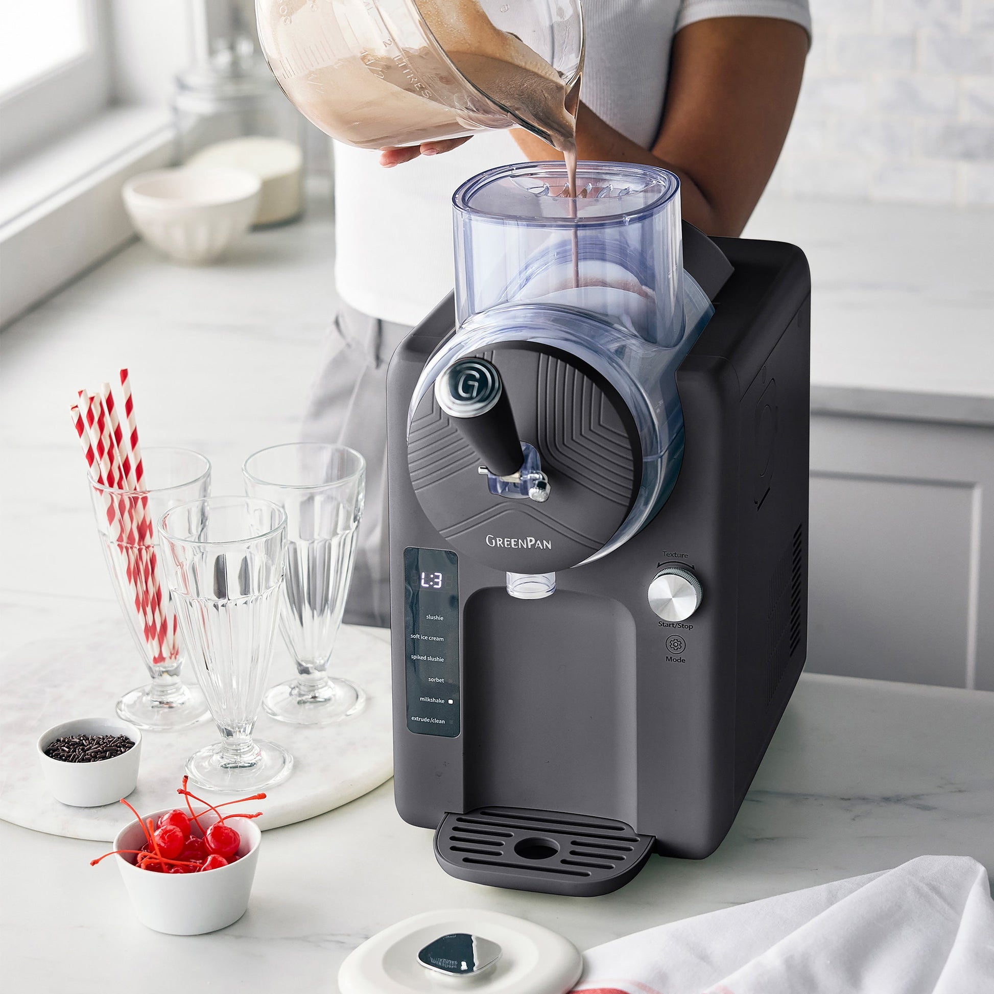 Frost Classic 15-in-1 Ice Cream & Frozen Drink Maker | Licorice