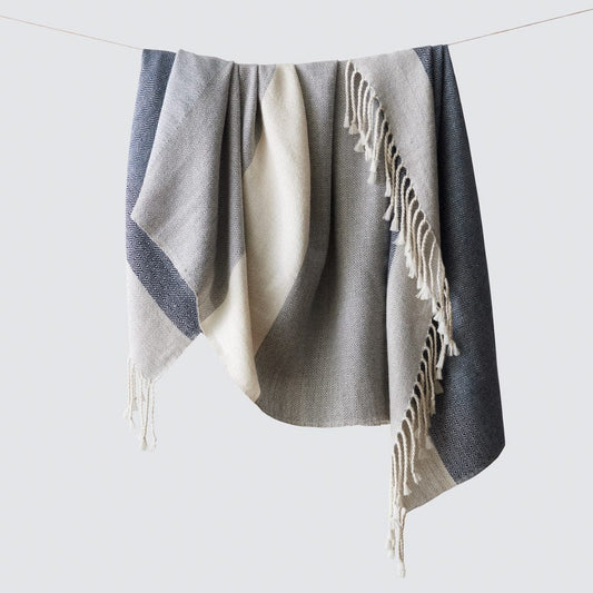 Cascada Alpaca Throw