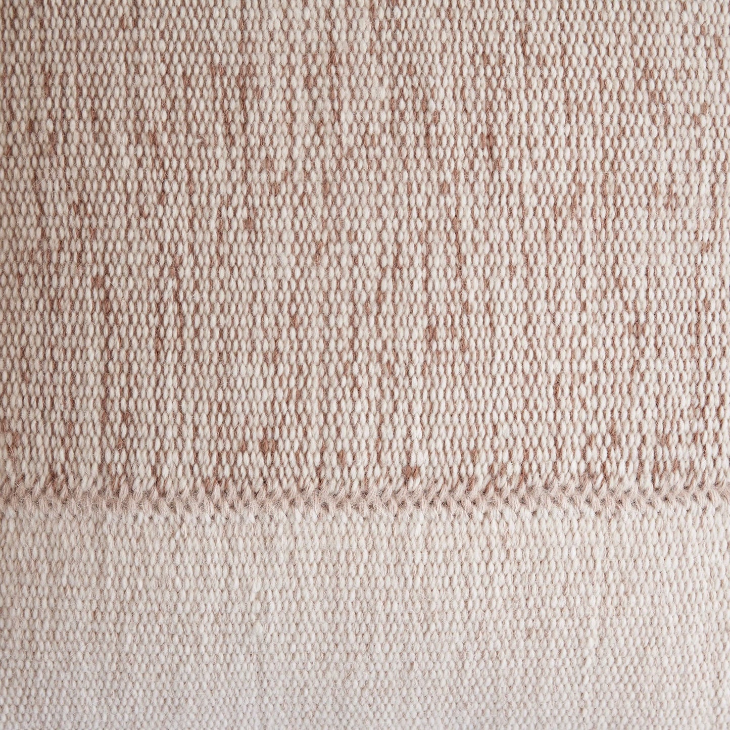 Claro Pillow