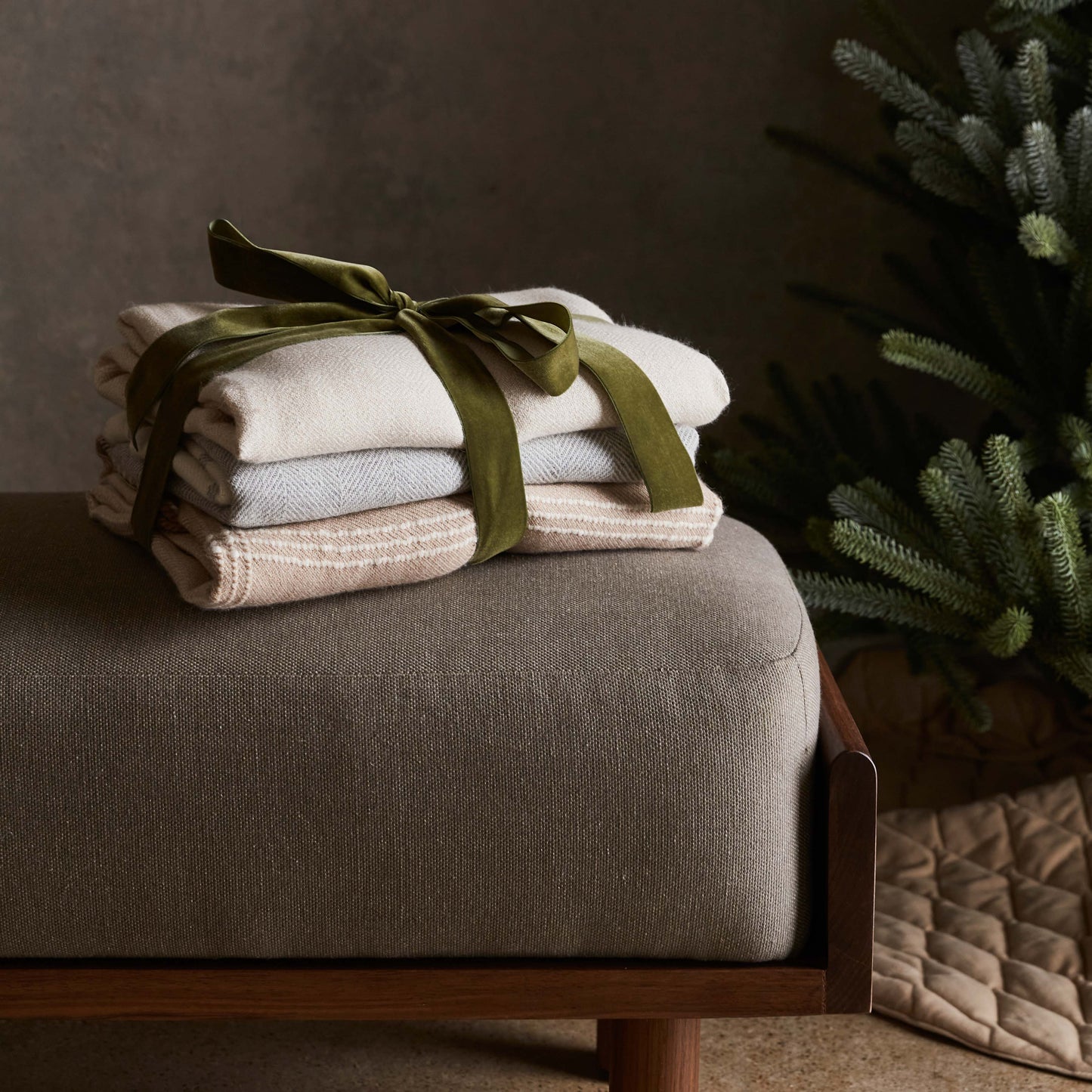 Cuadra Alpaca Throw