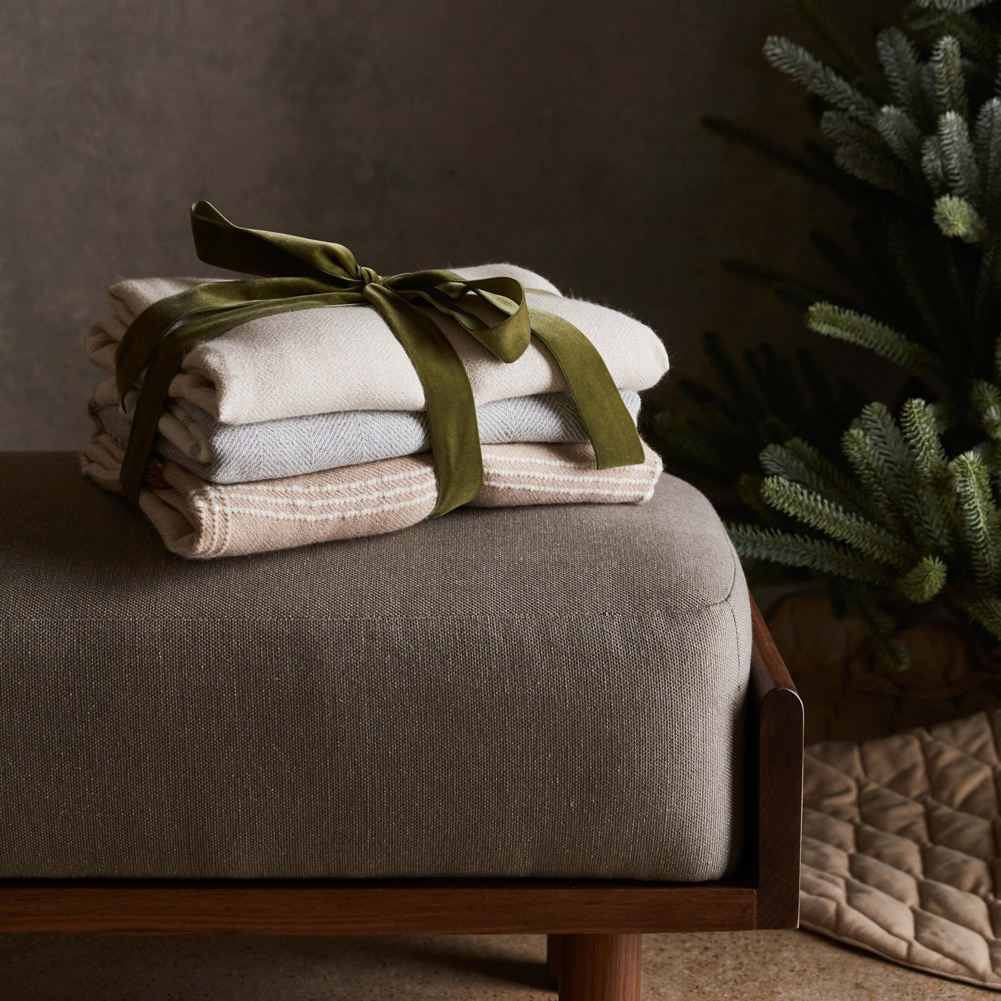 Cuadra Alpaca Throw