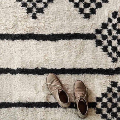 Ediz Hand-Knotted Area Rug