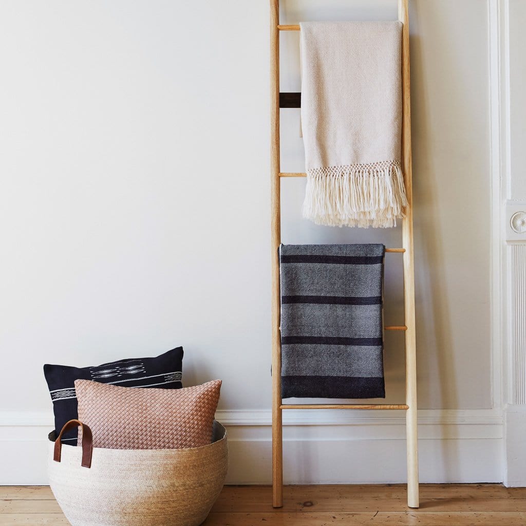 El Mar Alpaca Throw