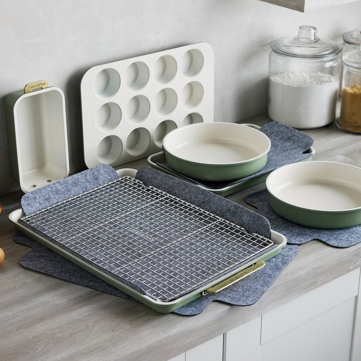 Reserve Pro 18-Piece Cookware & Bakeware Set | Sage