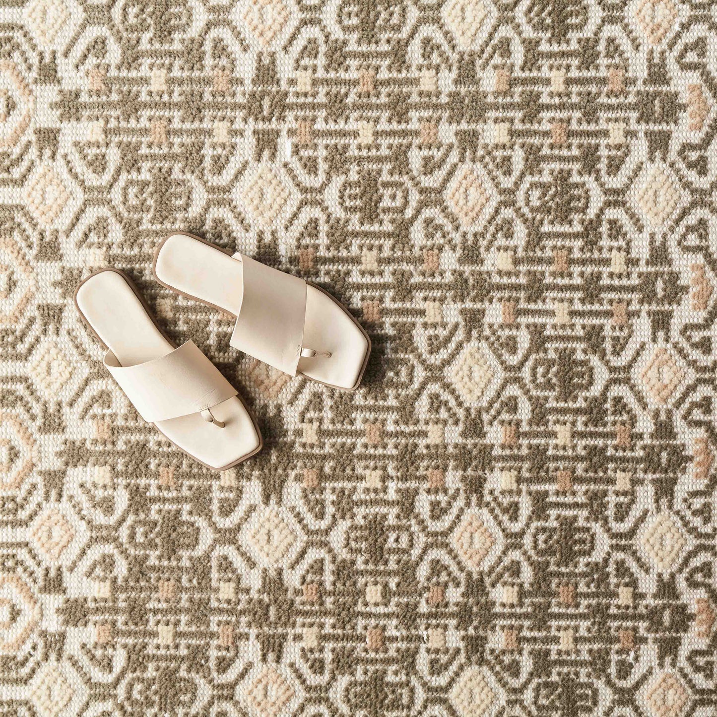 Hanita Hand-Knotted Area Rug