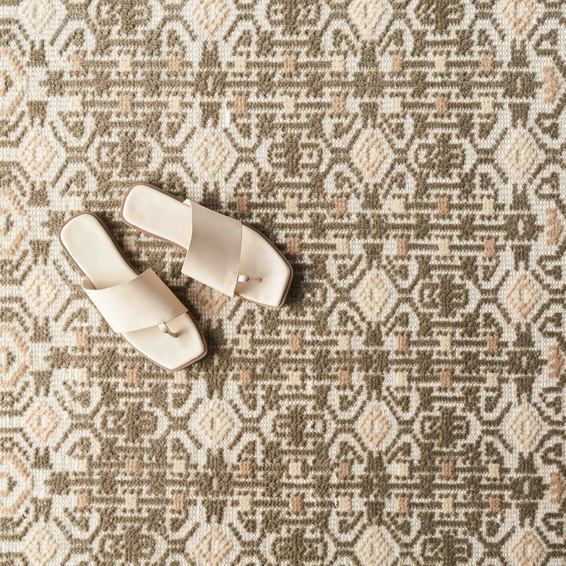 Hanita Hand-Knotted Area Rug