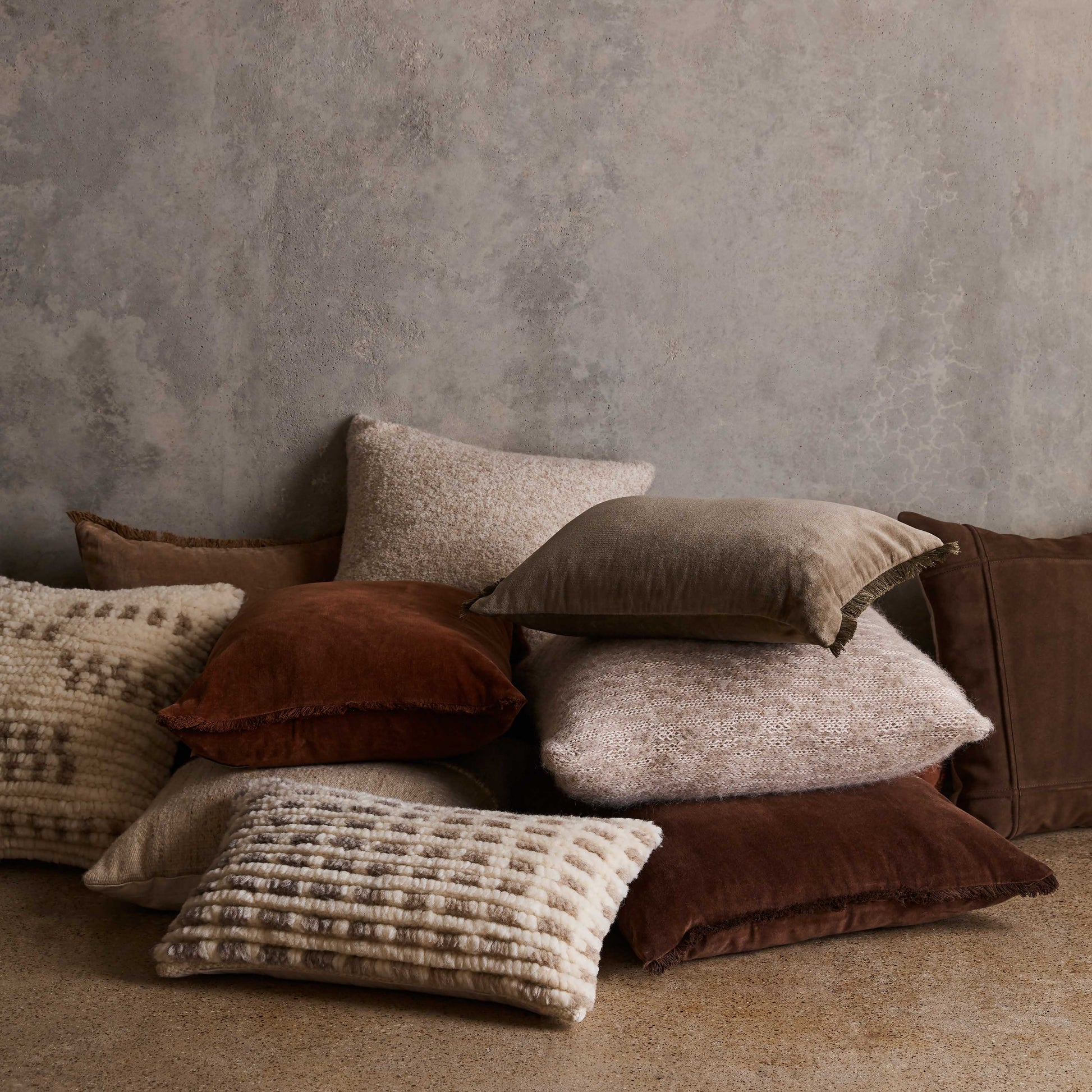 Ishaan Lumbar Pillow