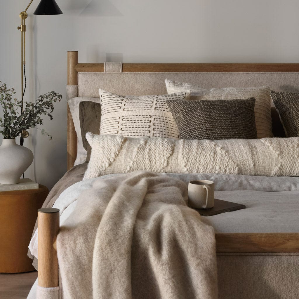 Isidora Pillow
