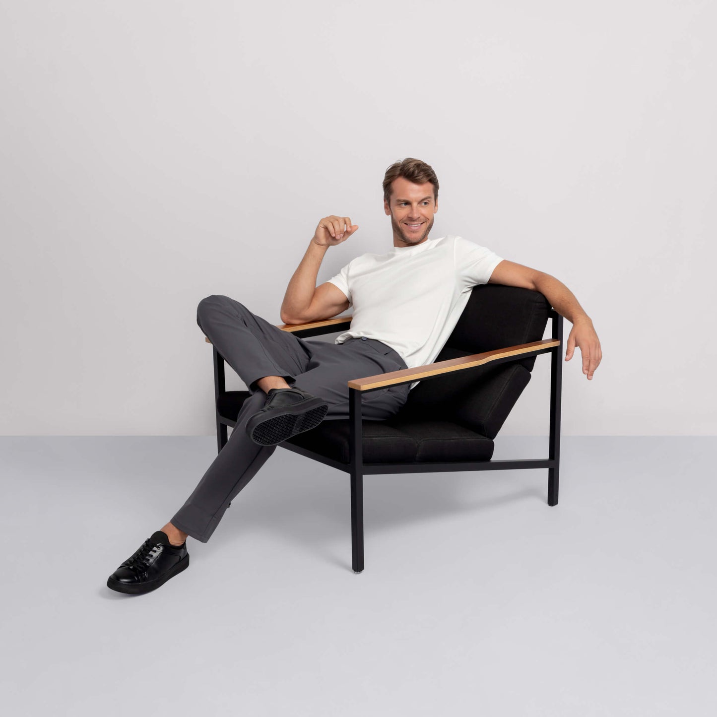 Jetsetter Tech Pant Relaxed Fit -- Charcoal Gray