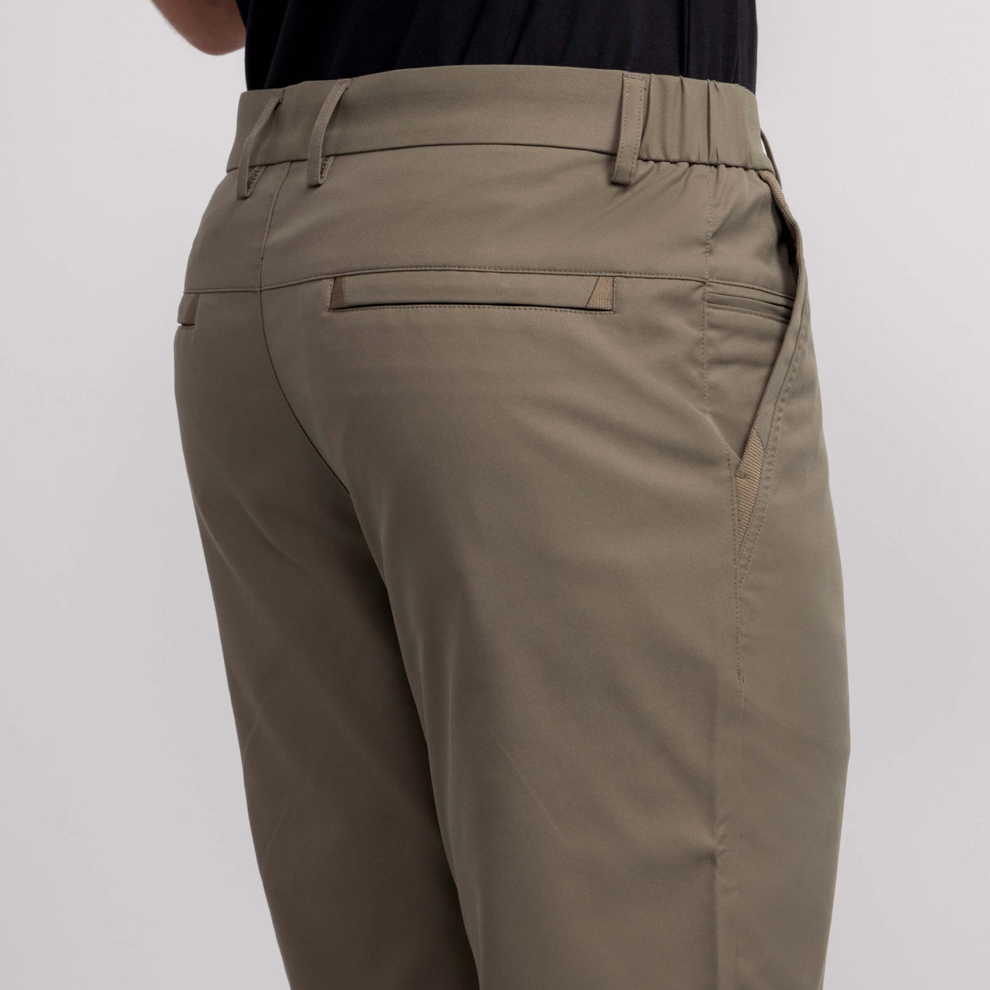 Jetsetter Tech Pant Slim Fit -- Olive Green