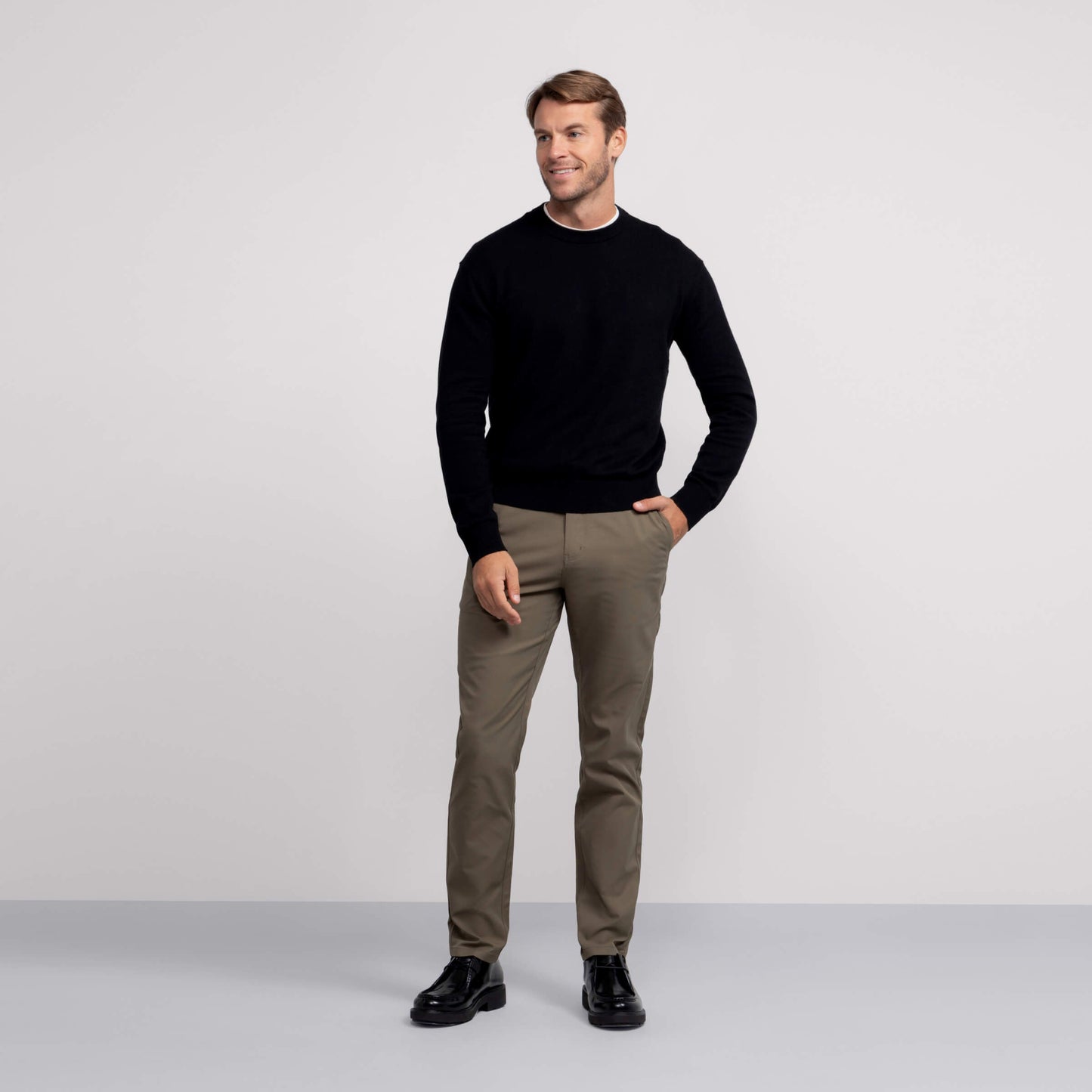 Jetsetter Tech Pant Slim Fit -- Olive Green