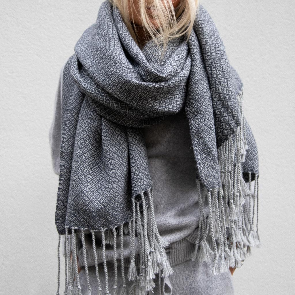 Lirio Alpaca Throw