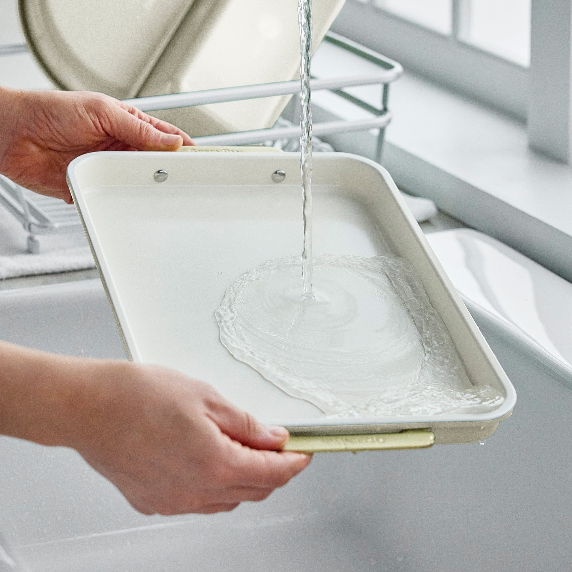 Reserve Bakeware 2-Piece 13" x 9" Quarter Sheet Pan Set | Cream