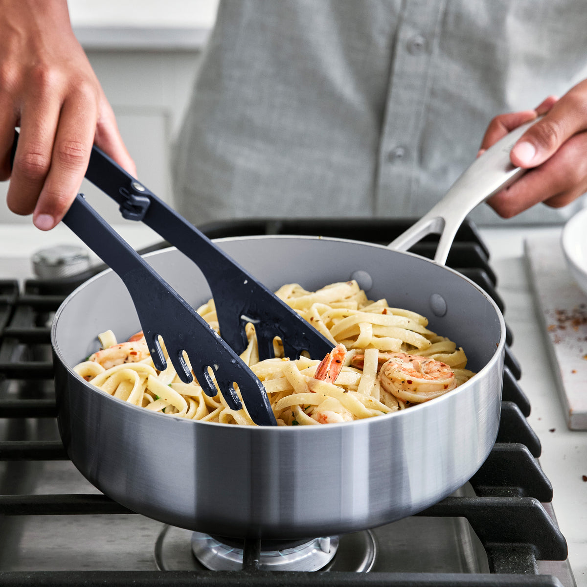 Premiere Silicone Locking Pasta Tongs | Oxford Blue