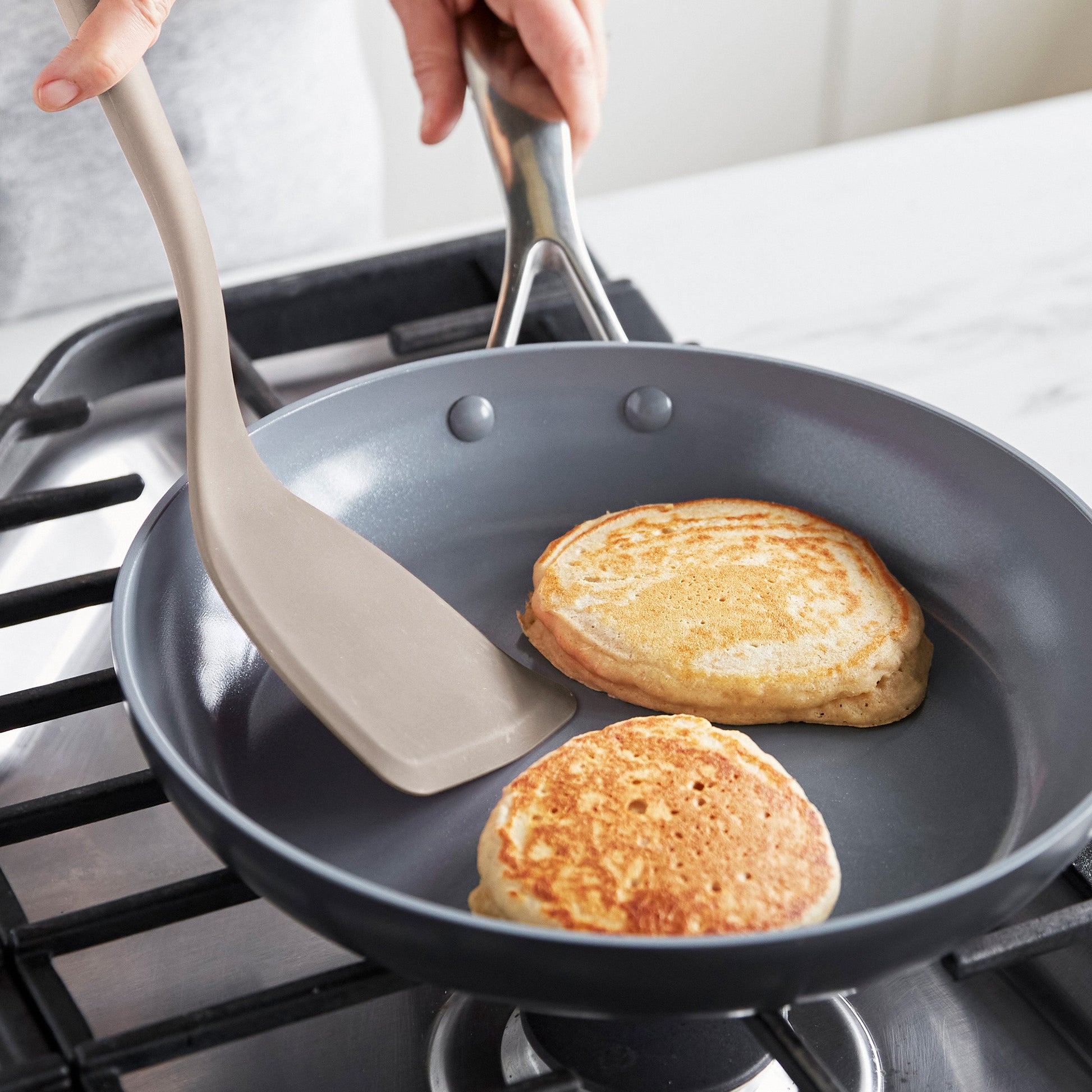 Platinum Silicone 7-Piece Utensil and Crock Set | Taupe