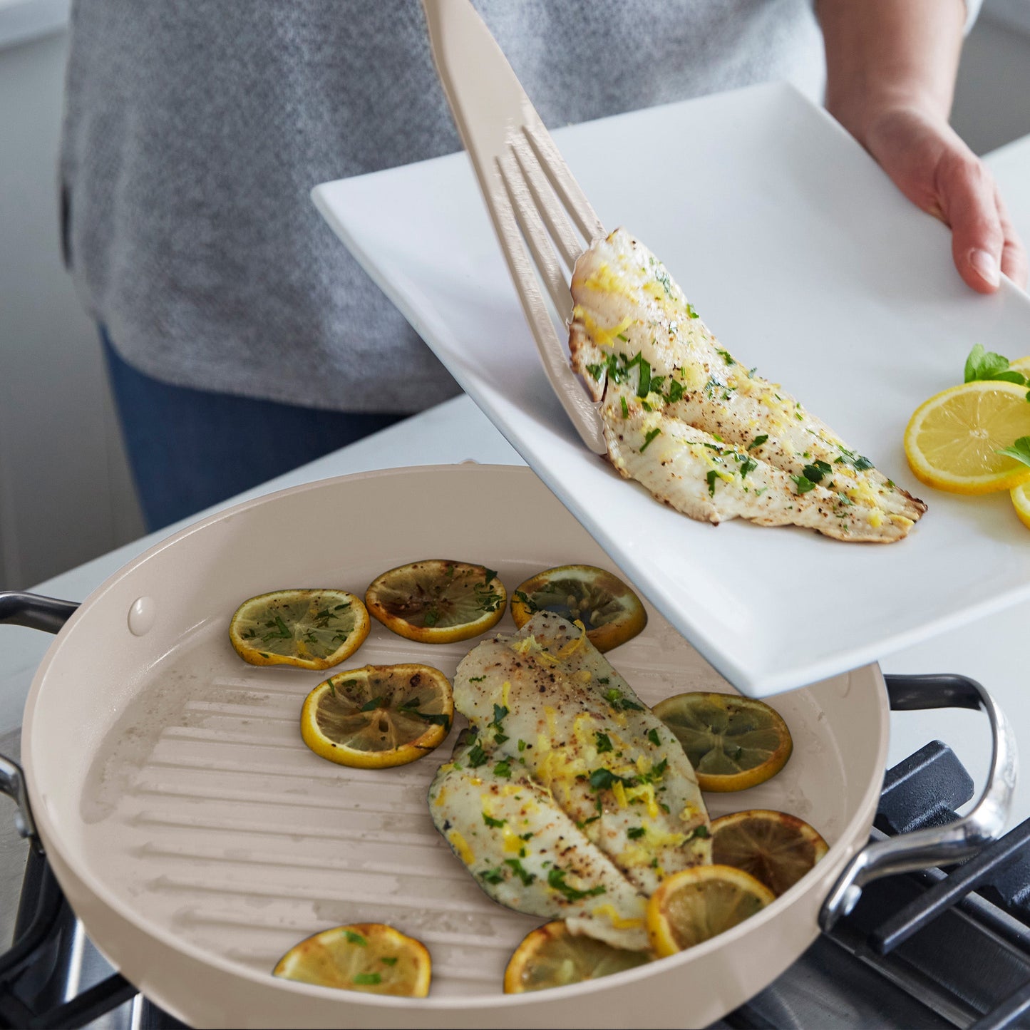 Platinum Silicone 7-Piece Utensil and Crock Set | Taupe