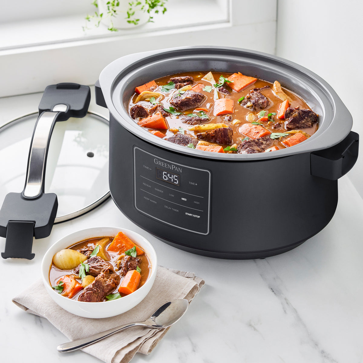 8-Quart Locking Lid Slow Cooker | Graphite