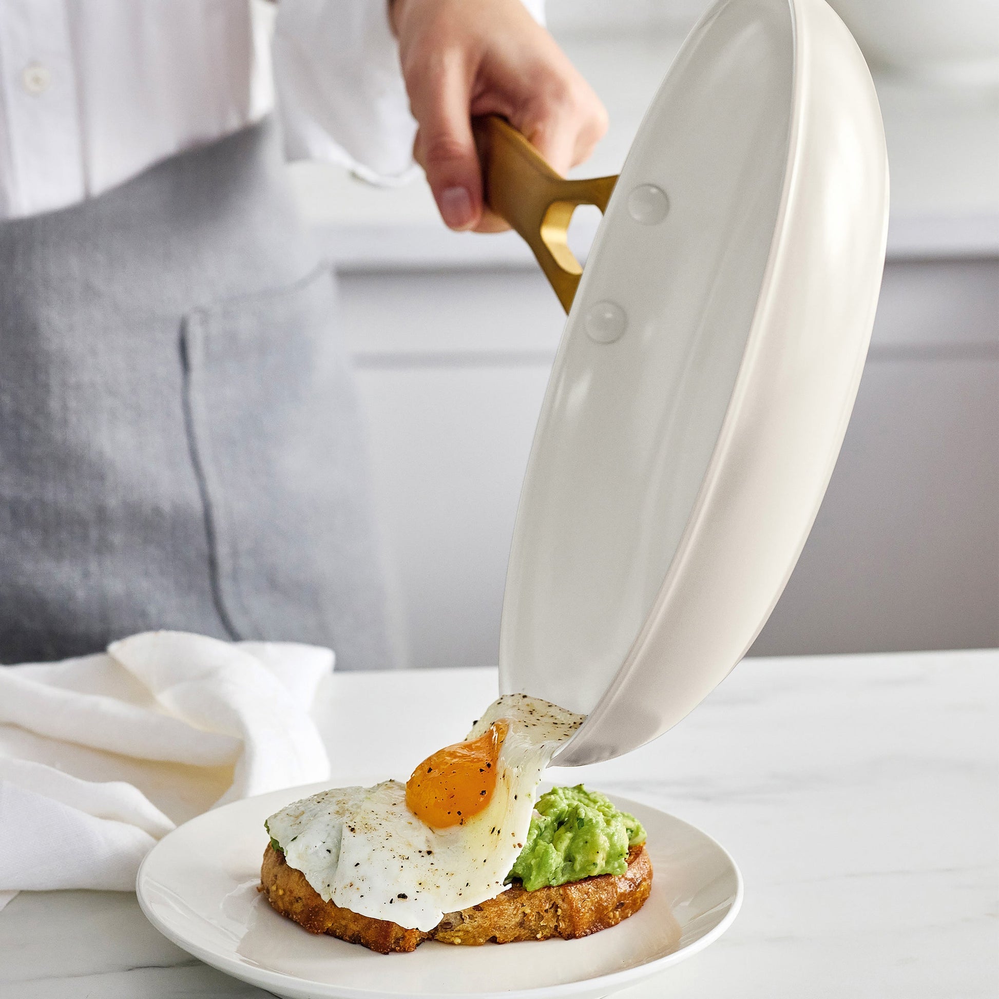 Reserve Pro Ceramic Nonstick 10" and 12" Frypan Set | Cream