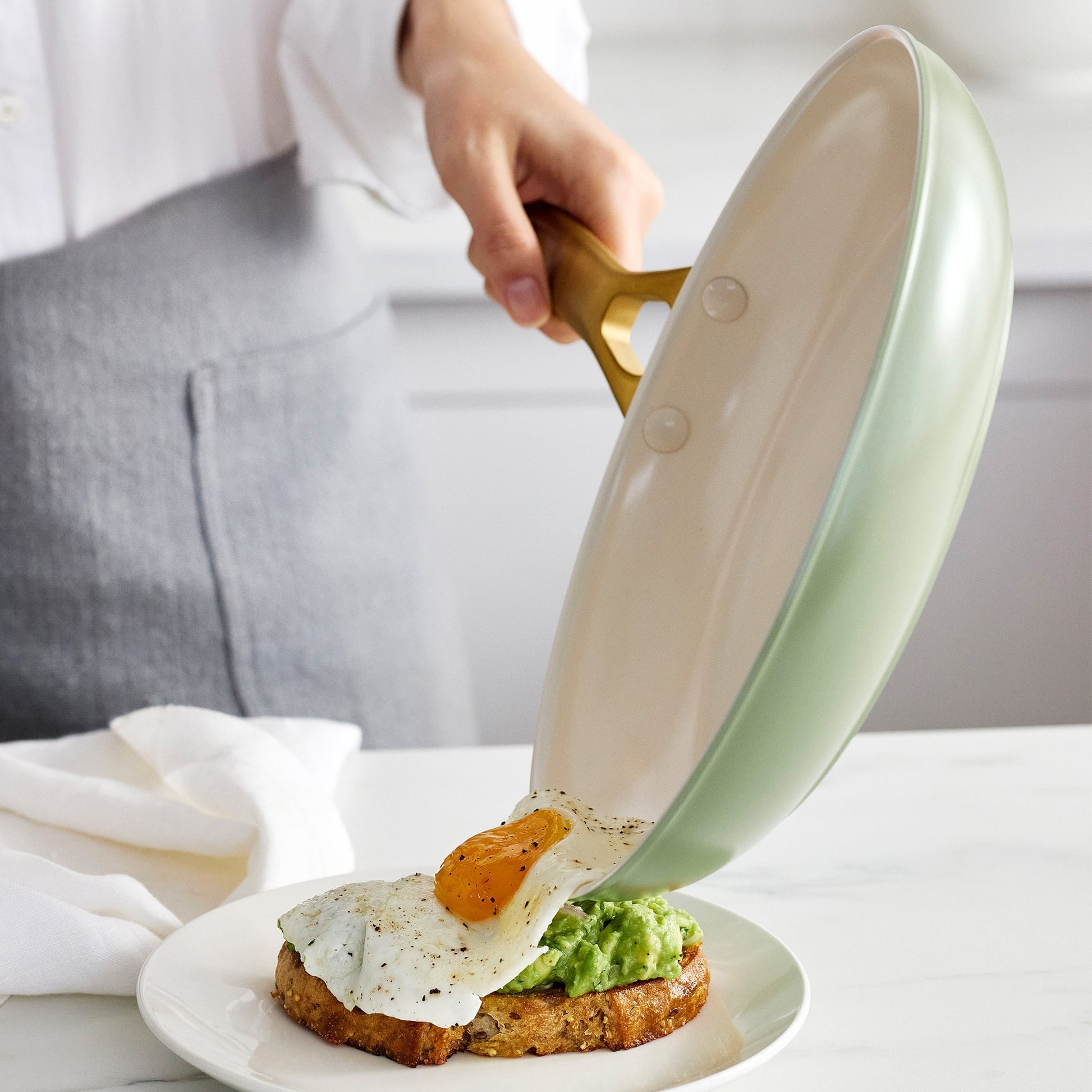 Reserve Pro Ceramic Nonstick 10" and 12" Frypan Set | Sage