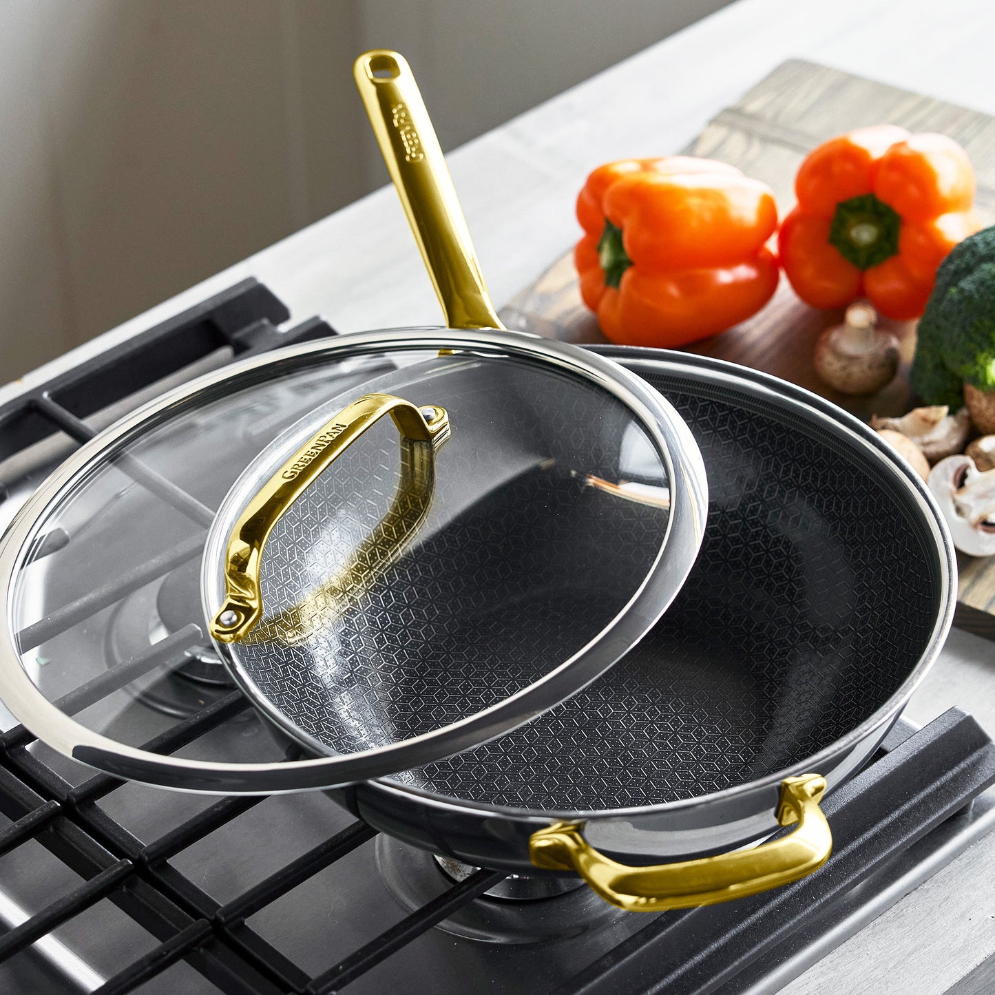 Spectra Gold Thermobond Hybrid Ceramic Nonstick 12" Wok with Lid