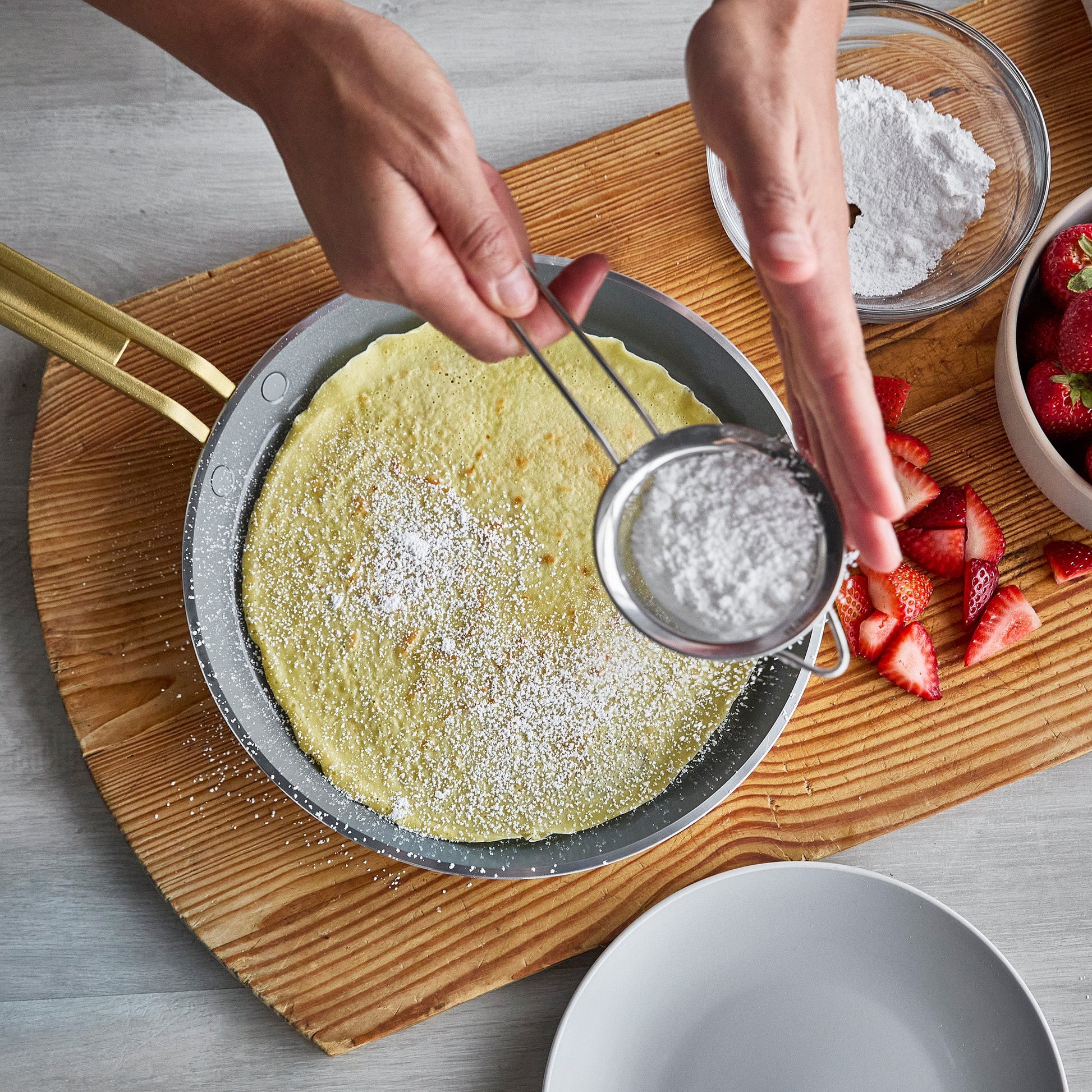 Stanley Tucci™ Ceramic Nonstick 10" Crepe and Omelette Pan | Venetian Teal