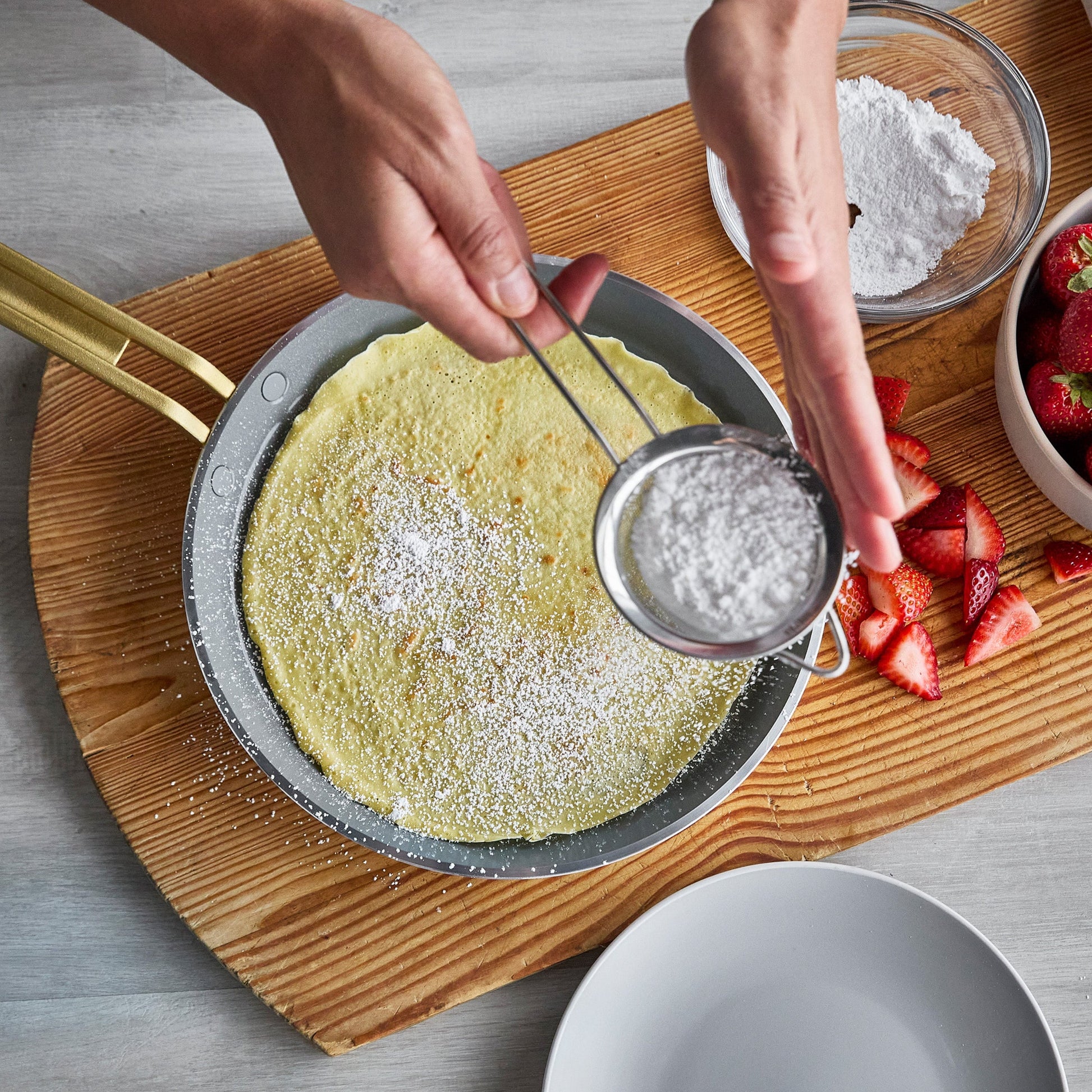 Stanley Tucci™ Ceramic Nonstick 10" Crepe and Omelette Pan | Marino Blue