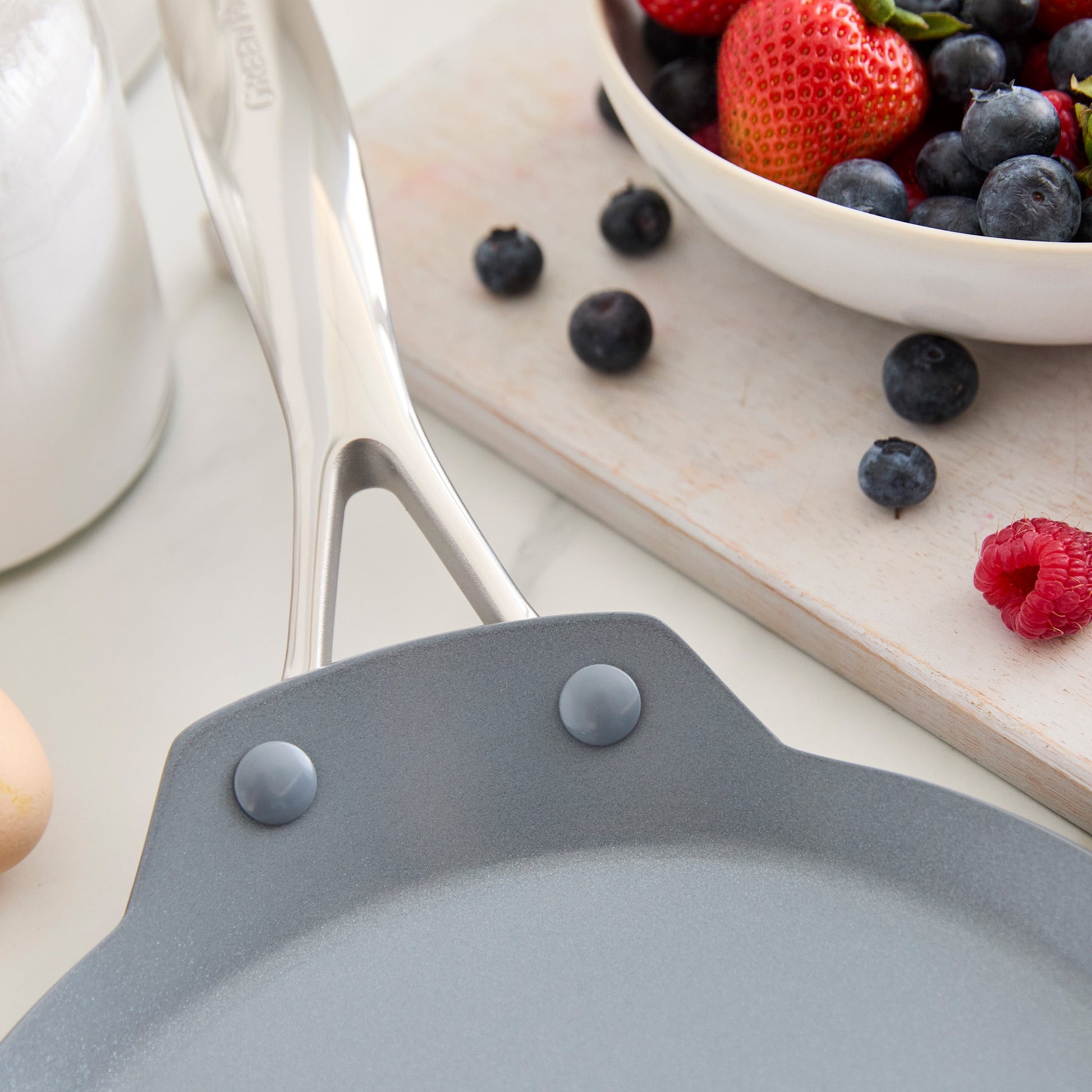 Valencia Pro Ceramic Nonstick 9.5" Crepe Pan