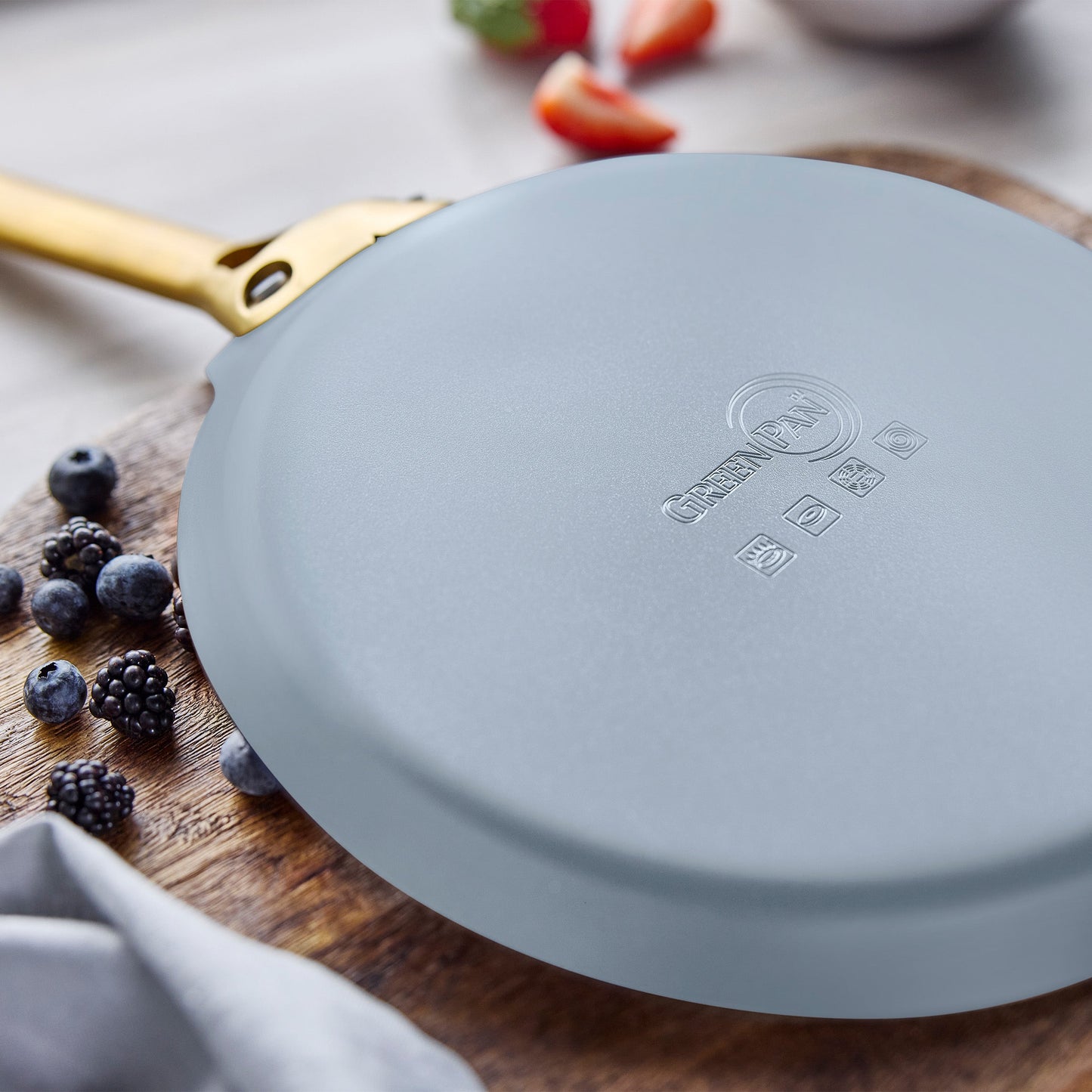 Reserve Pro Ceramic Nonstick 10" Crepe Pan | Glacier