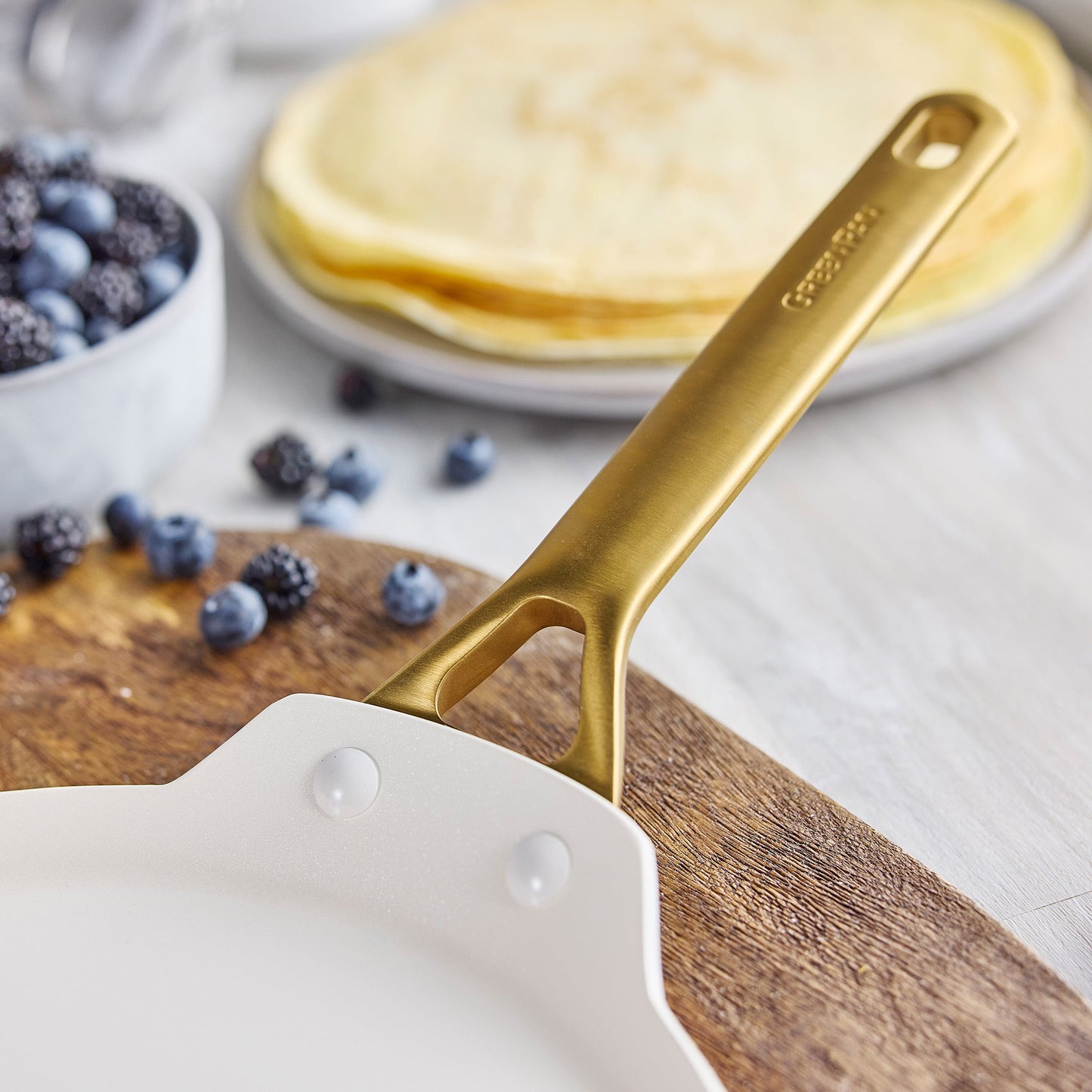 Reserve Pro Ceramic Nonstick 10" Crepe Pan | Glacier
