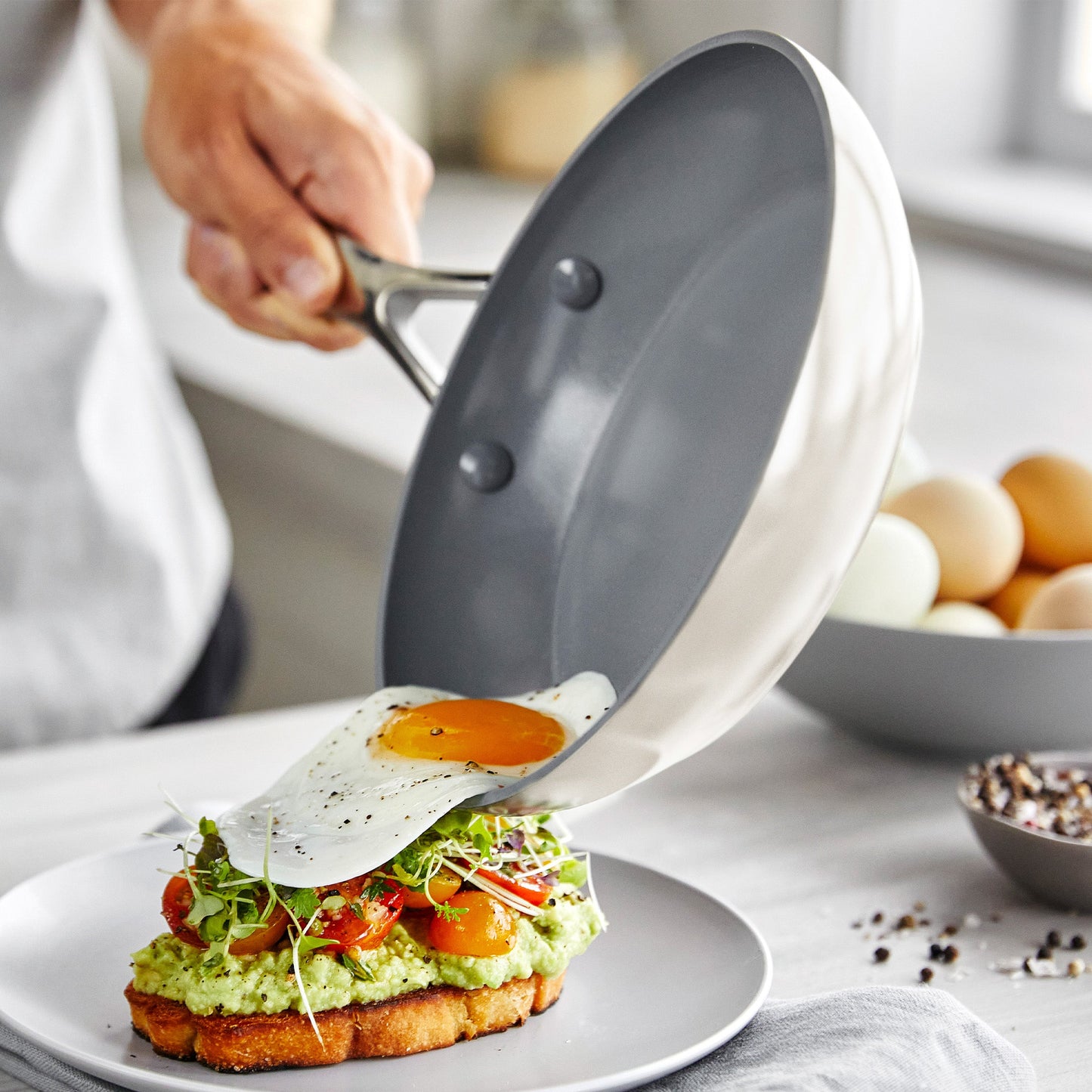 Valencia Pro Ceramic Nonstick 11-Piece Cookware Set | Cream