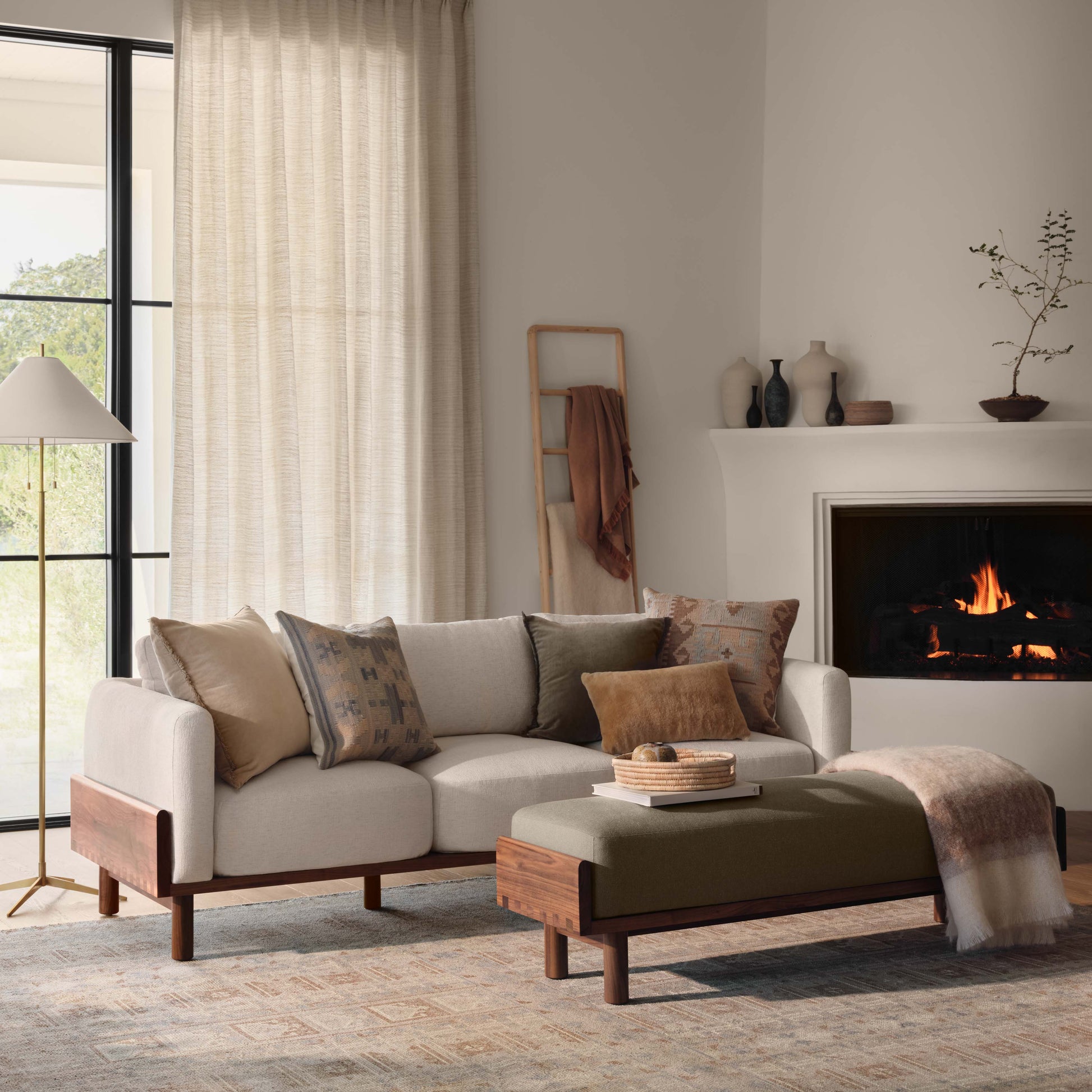 Naveta Velvet Pillow