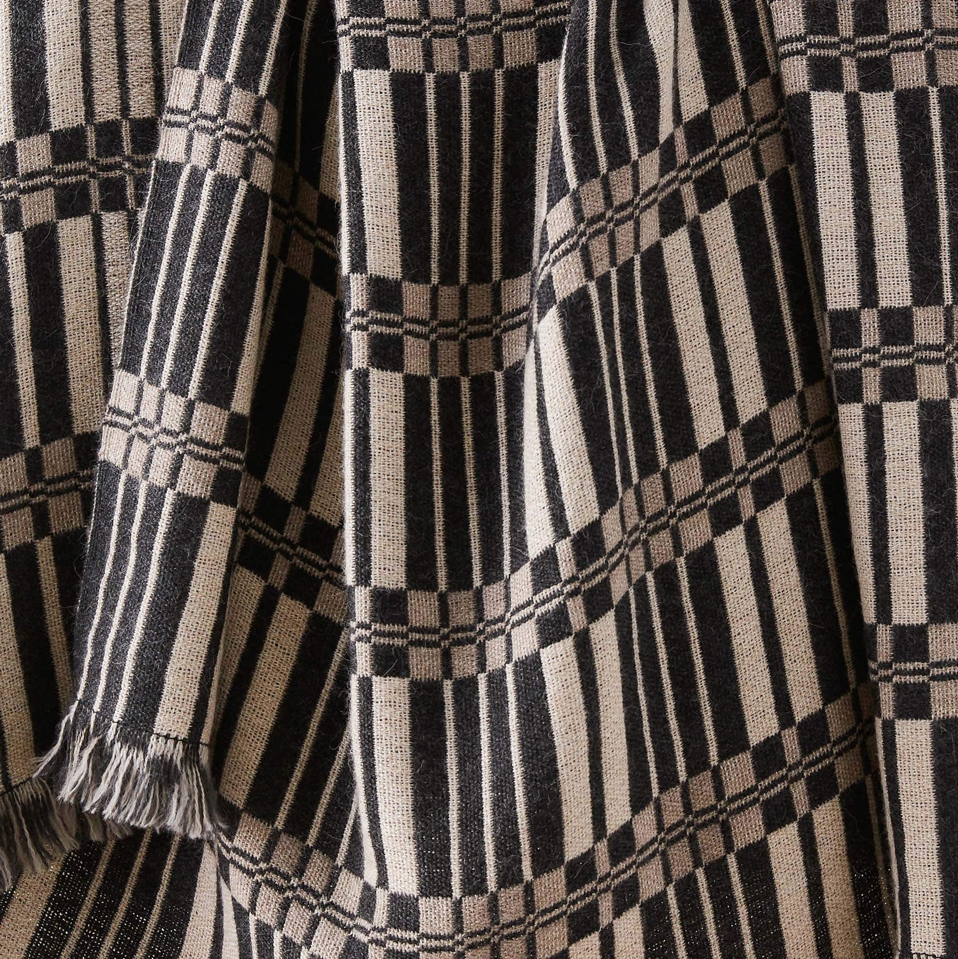 Olmo Alpaca Throw