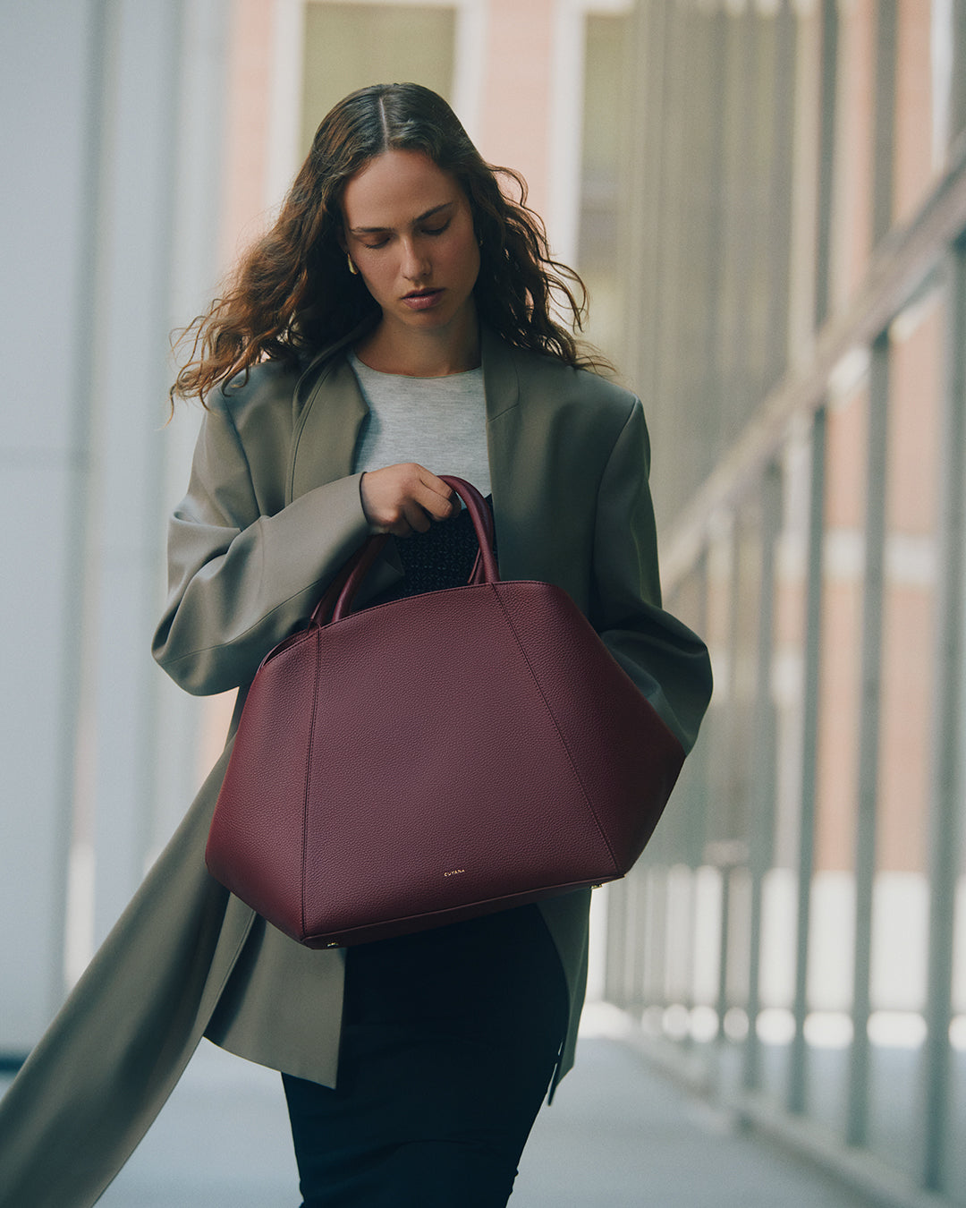 Forma Satchel