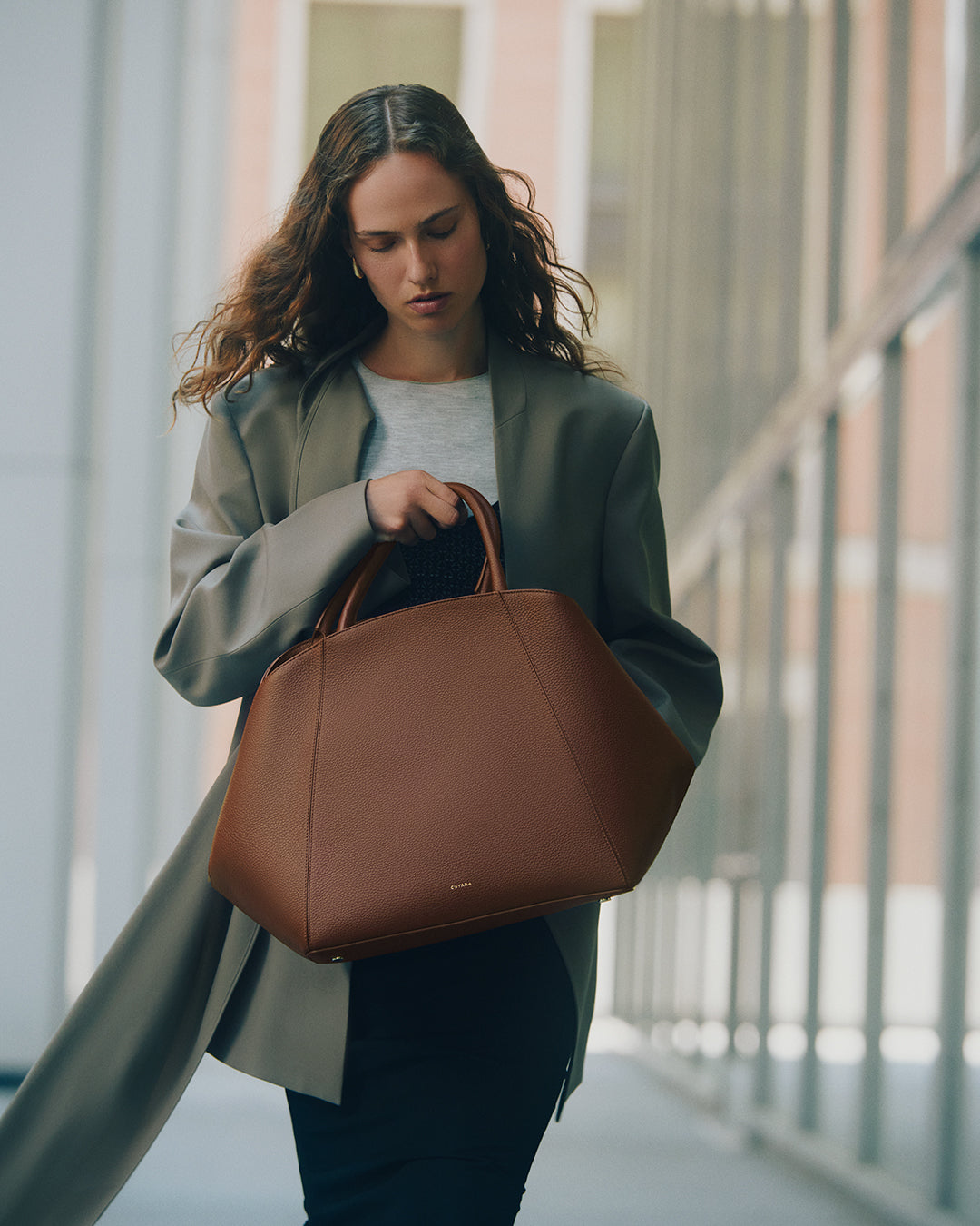 Forma Satchel