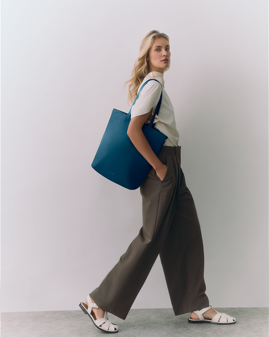 Tall Easy Zipper Tote