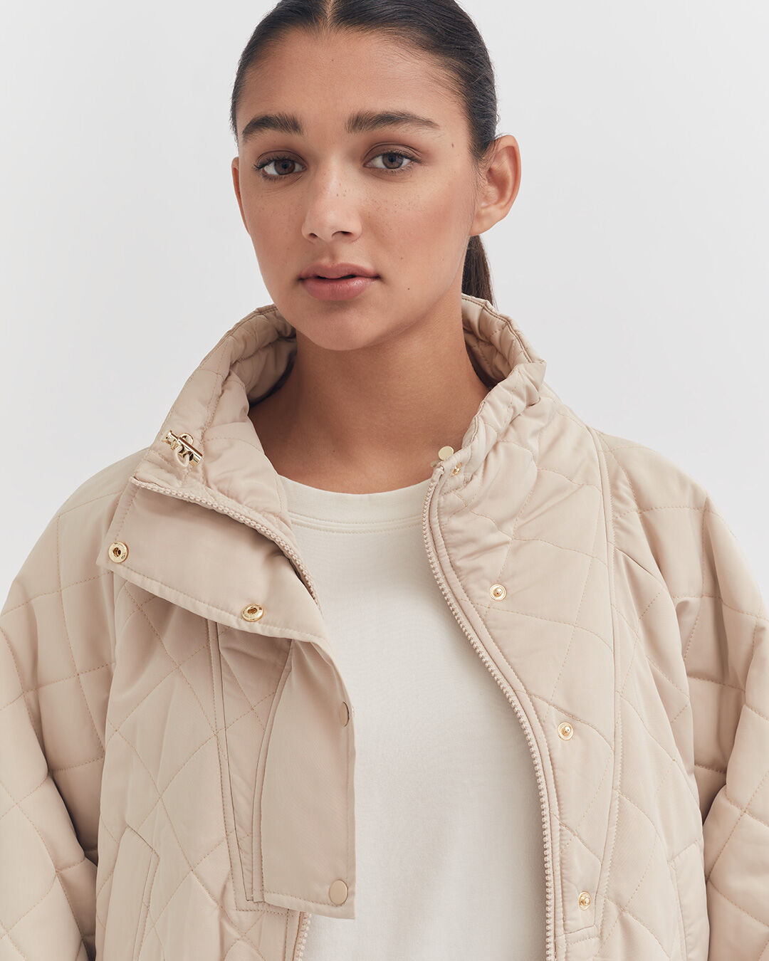 Balloon Sleeve Light Puffer