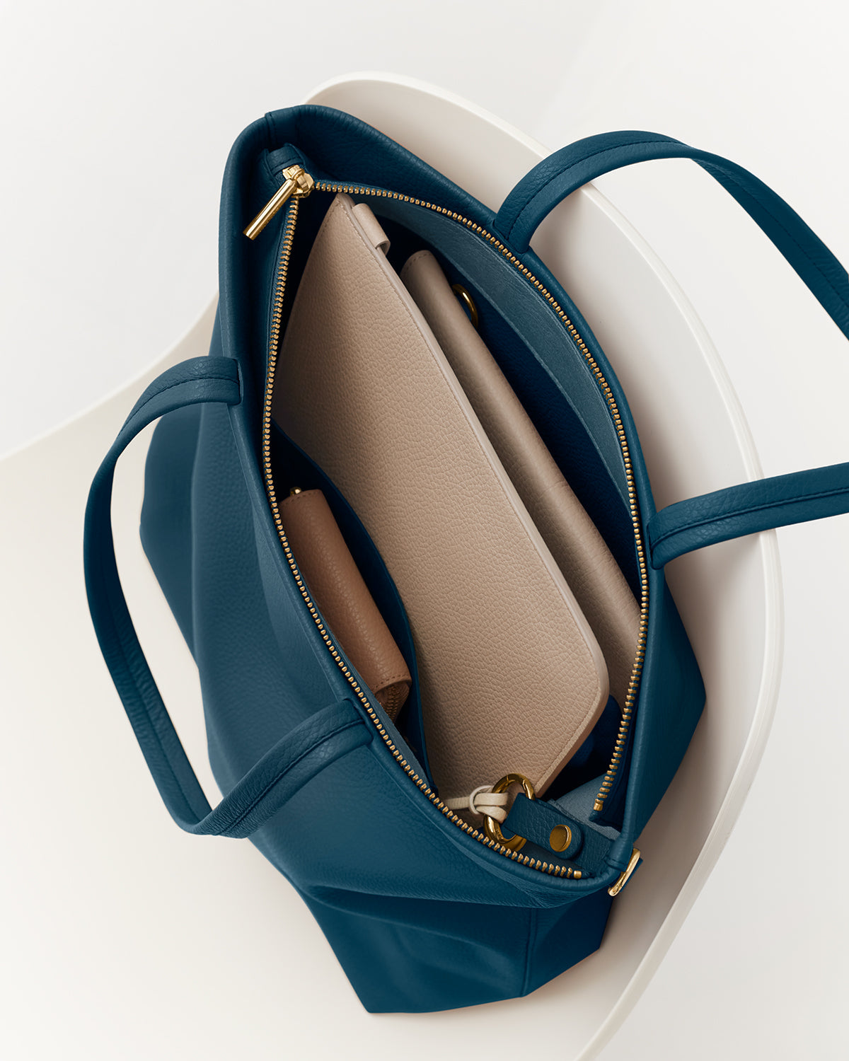 Tall Easy Zipper Tote
