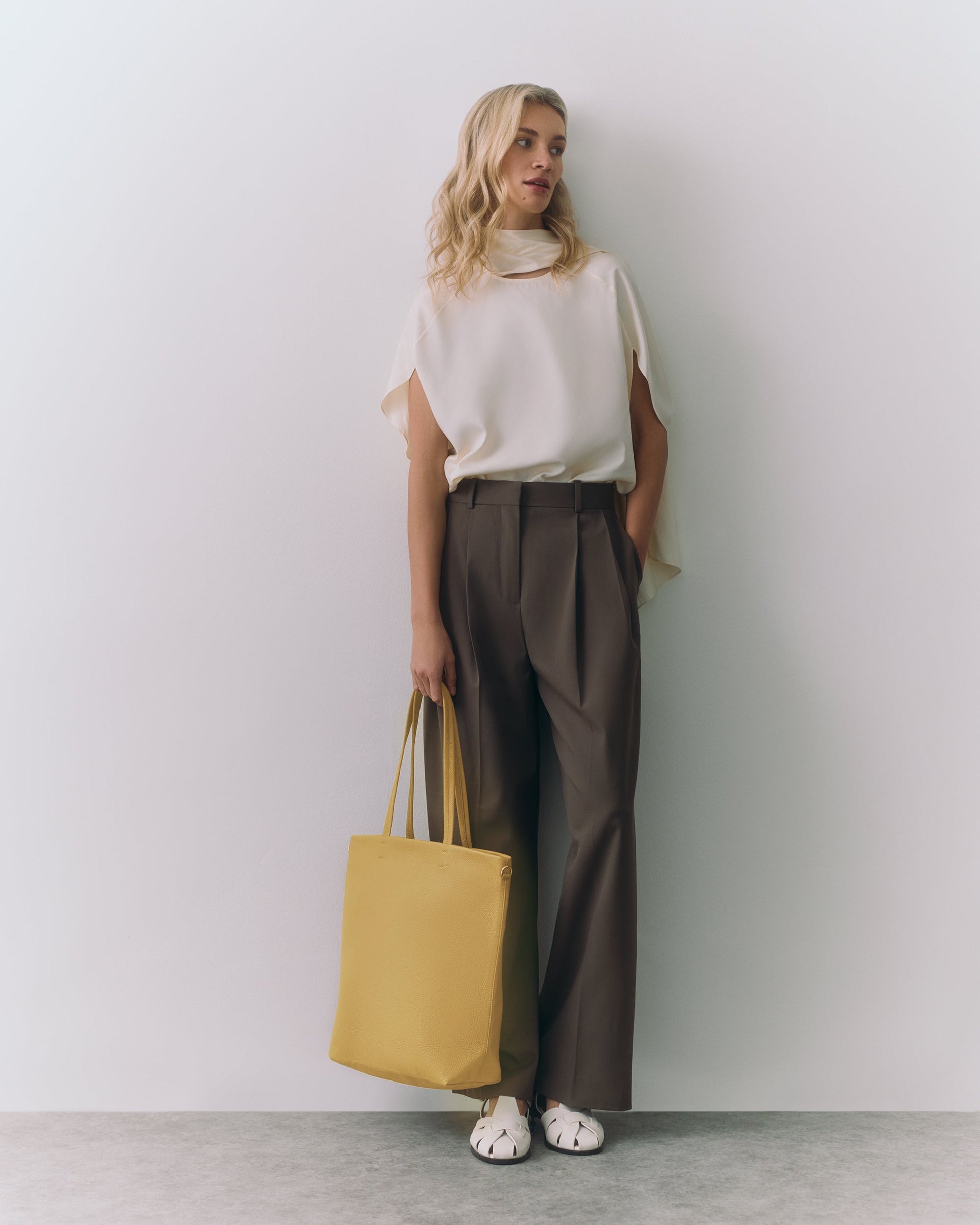 Tall Easy Zipper Tote