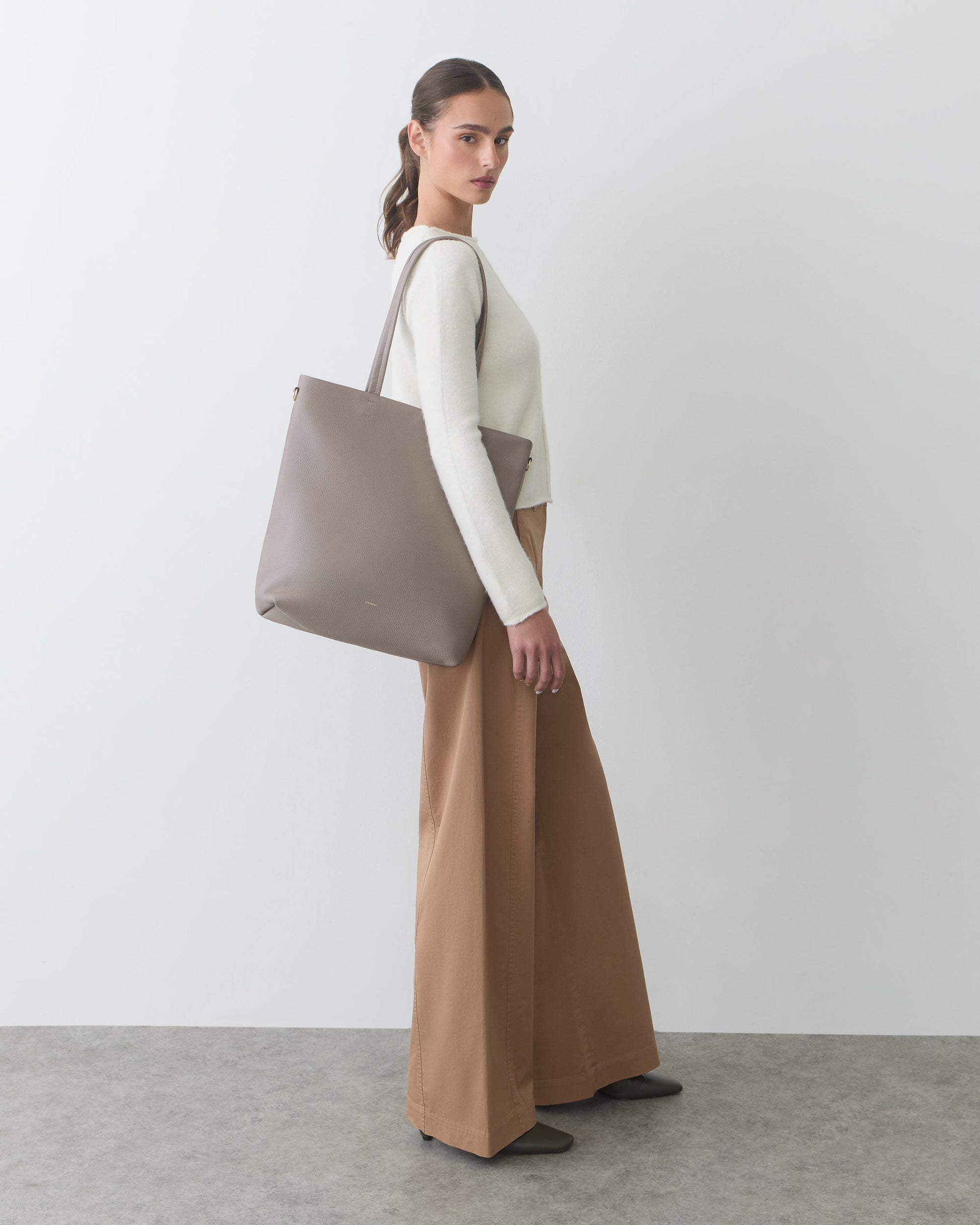 Tall Easy Zipper Tote