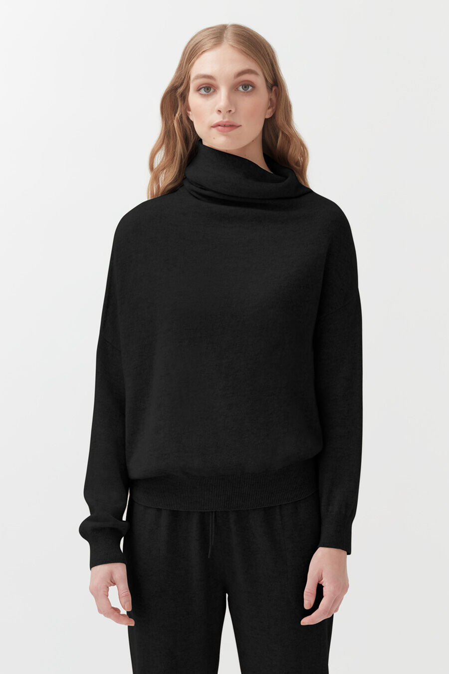Single-Origin Cashmere Turtleneck Sweater