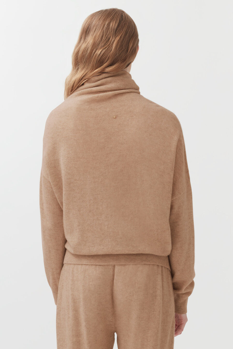 Single-Origin Cashmere Turtleneck Sweater