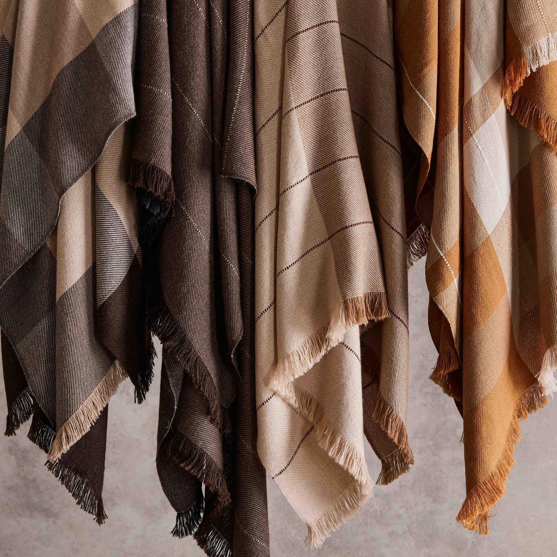 Palabra Alpaca Throw