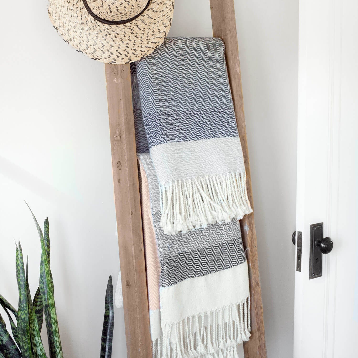 Cascada Alpaca Throw