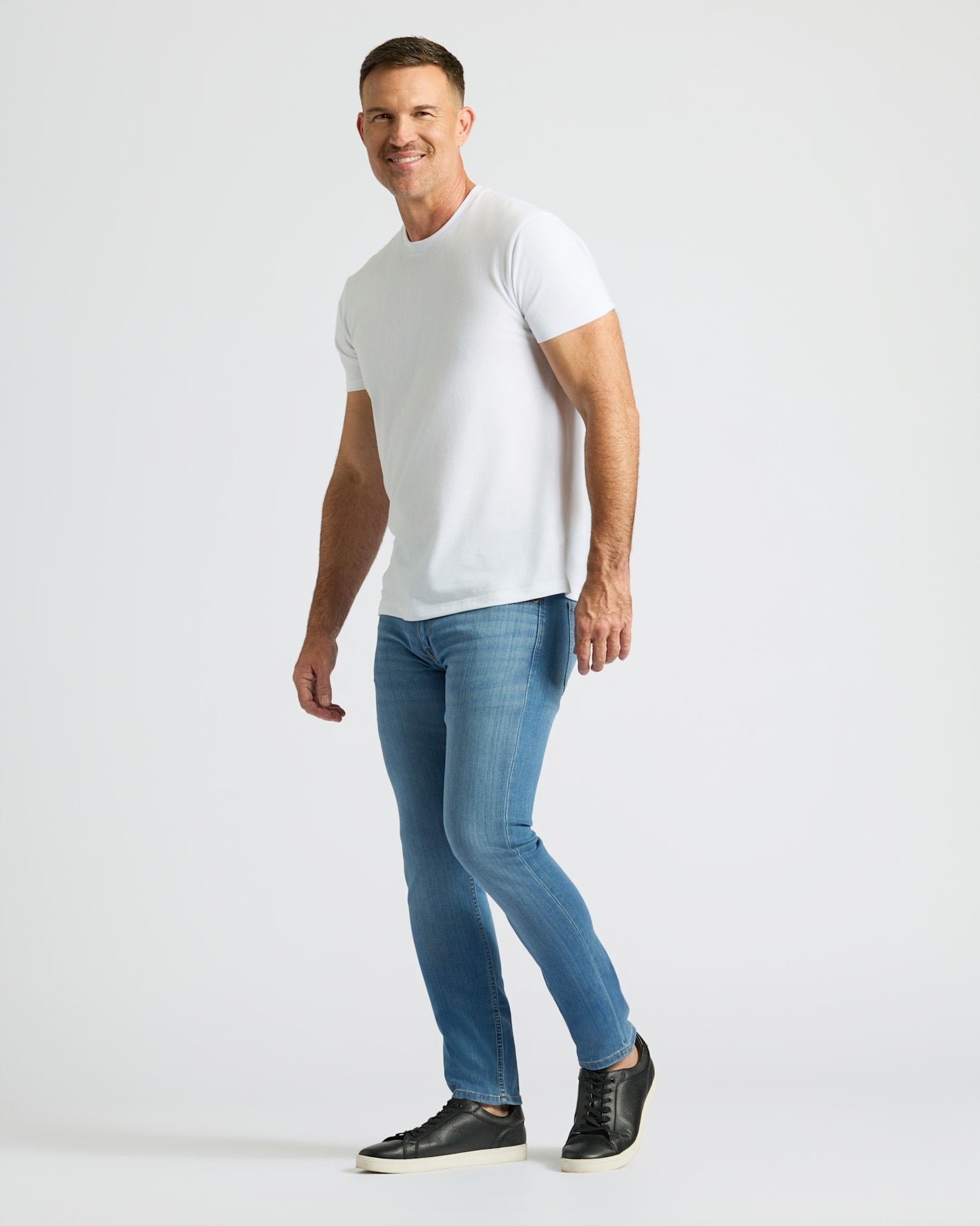 Slim Indigo and Medium Wash Comfort Stretch Jeans 2-Pack