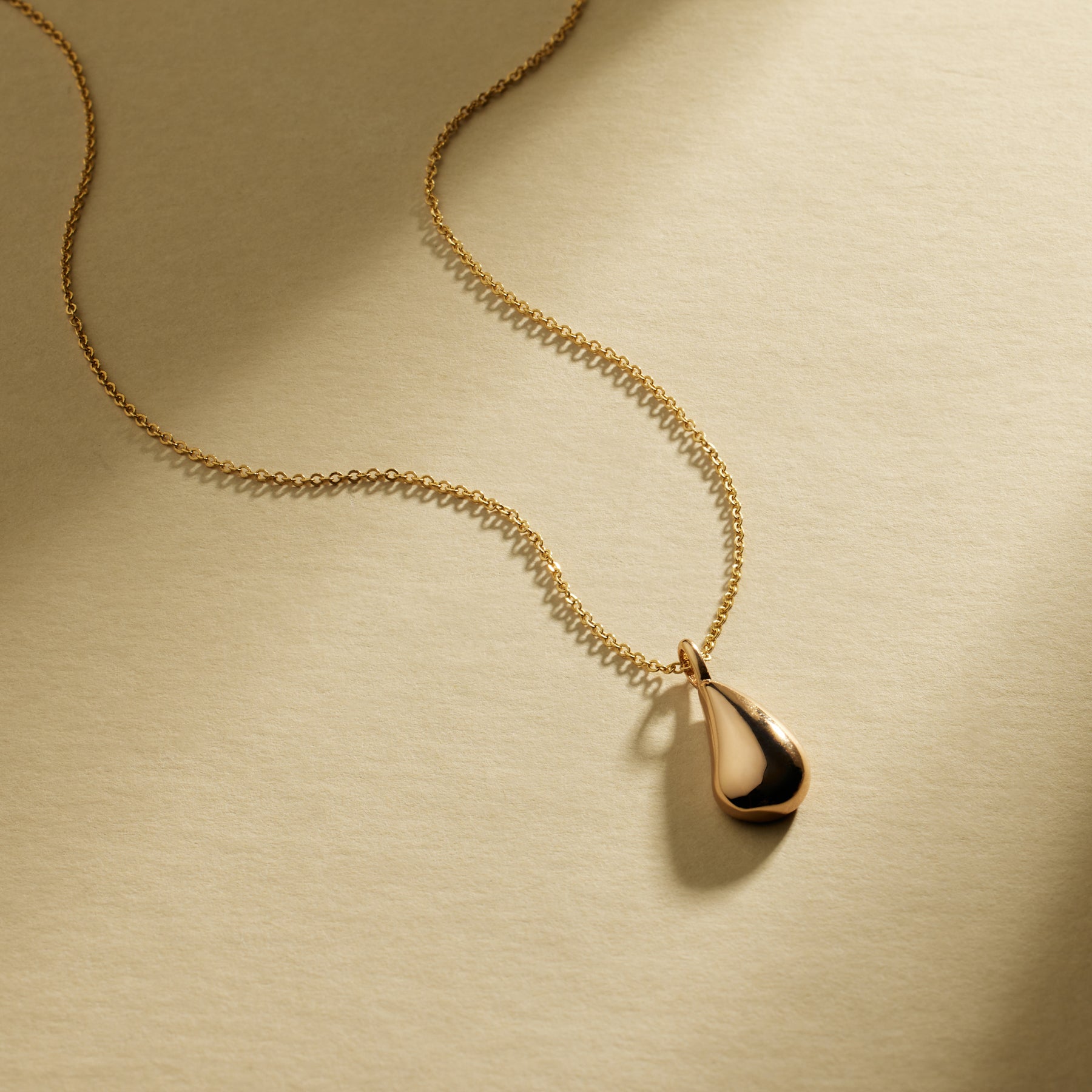 Gloss Pendant Necklace | Final Sale