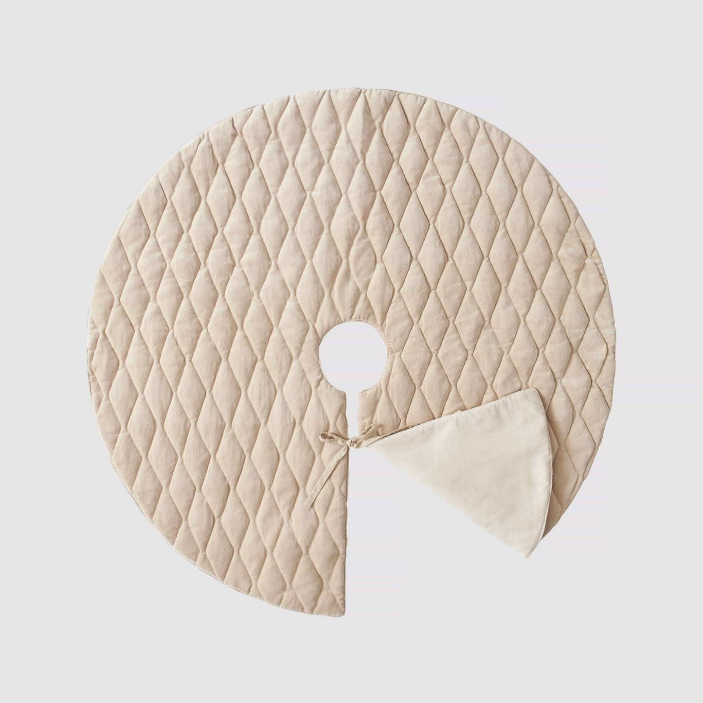 Naveta Velvet Tree Skirt