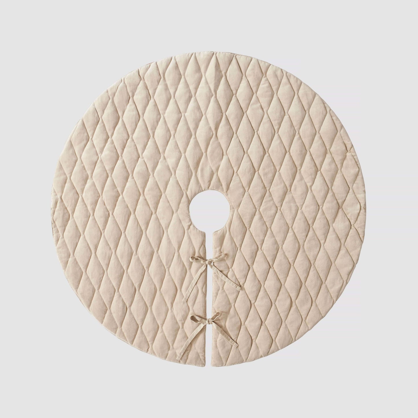 Naveta Velvet Tree Skirt
